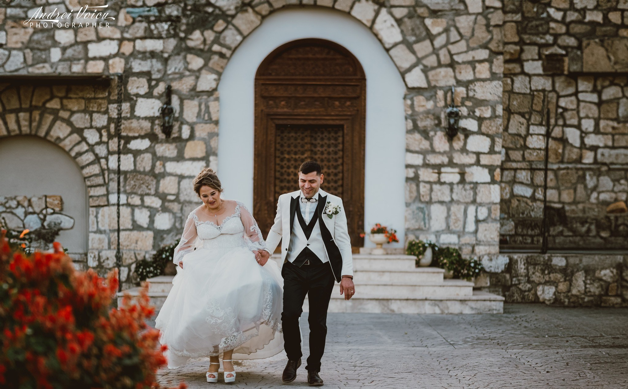 Fotografia de nuntă. Andrei Voicu Fotograf. Povești nescrise, surprinse atent