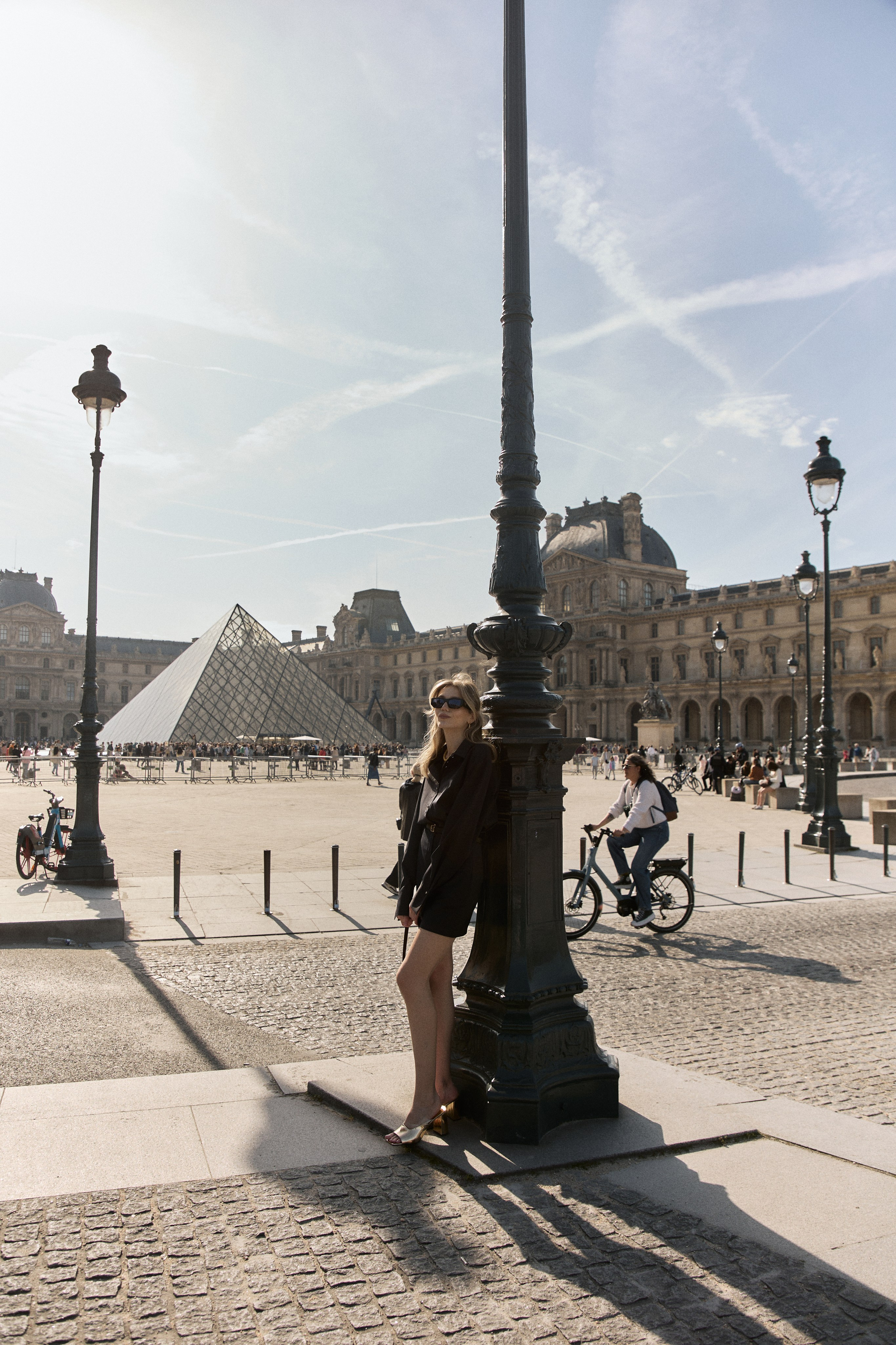 Victoria. Photographer in Paris
