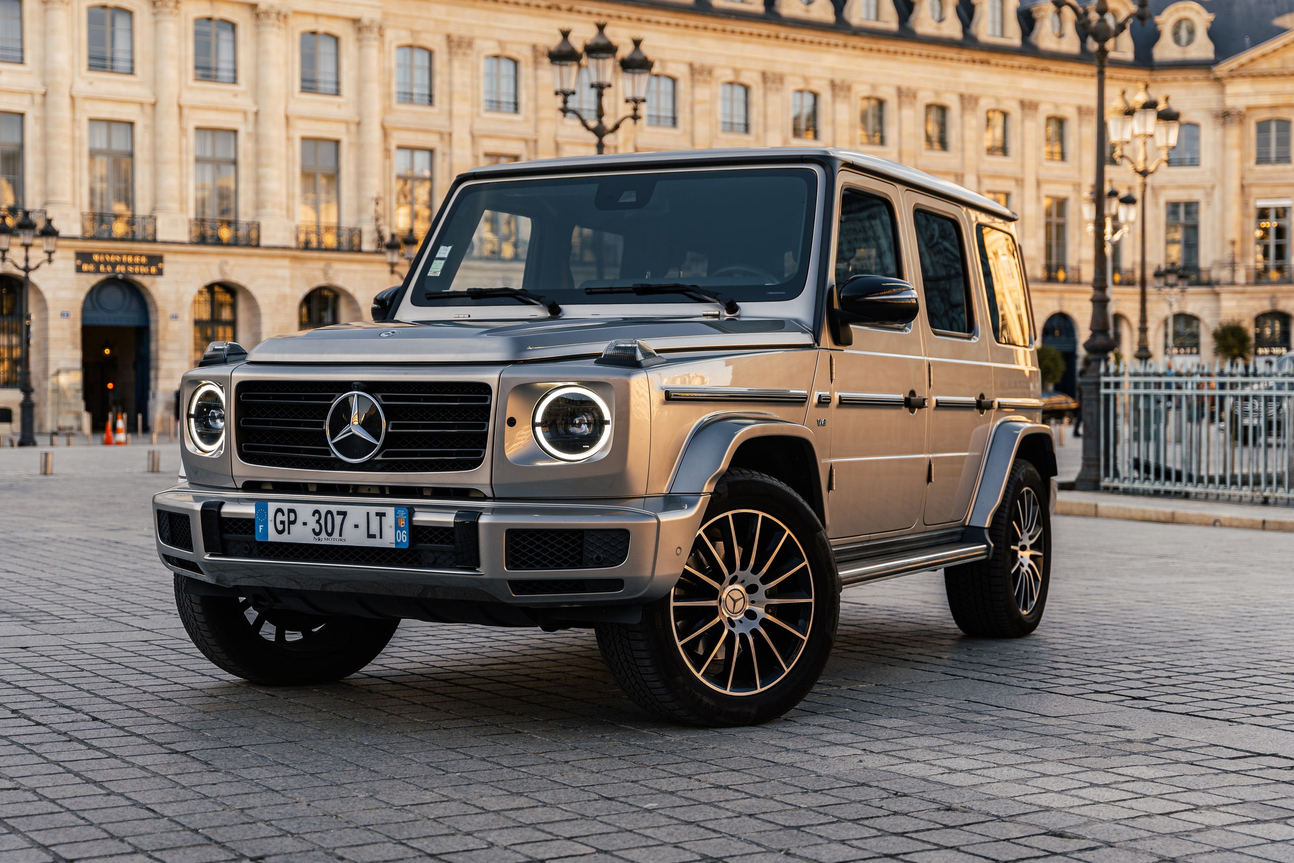 Mercedes Benz G500. Photographe de voitures à Paris — Vitalii Motruk