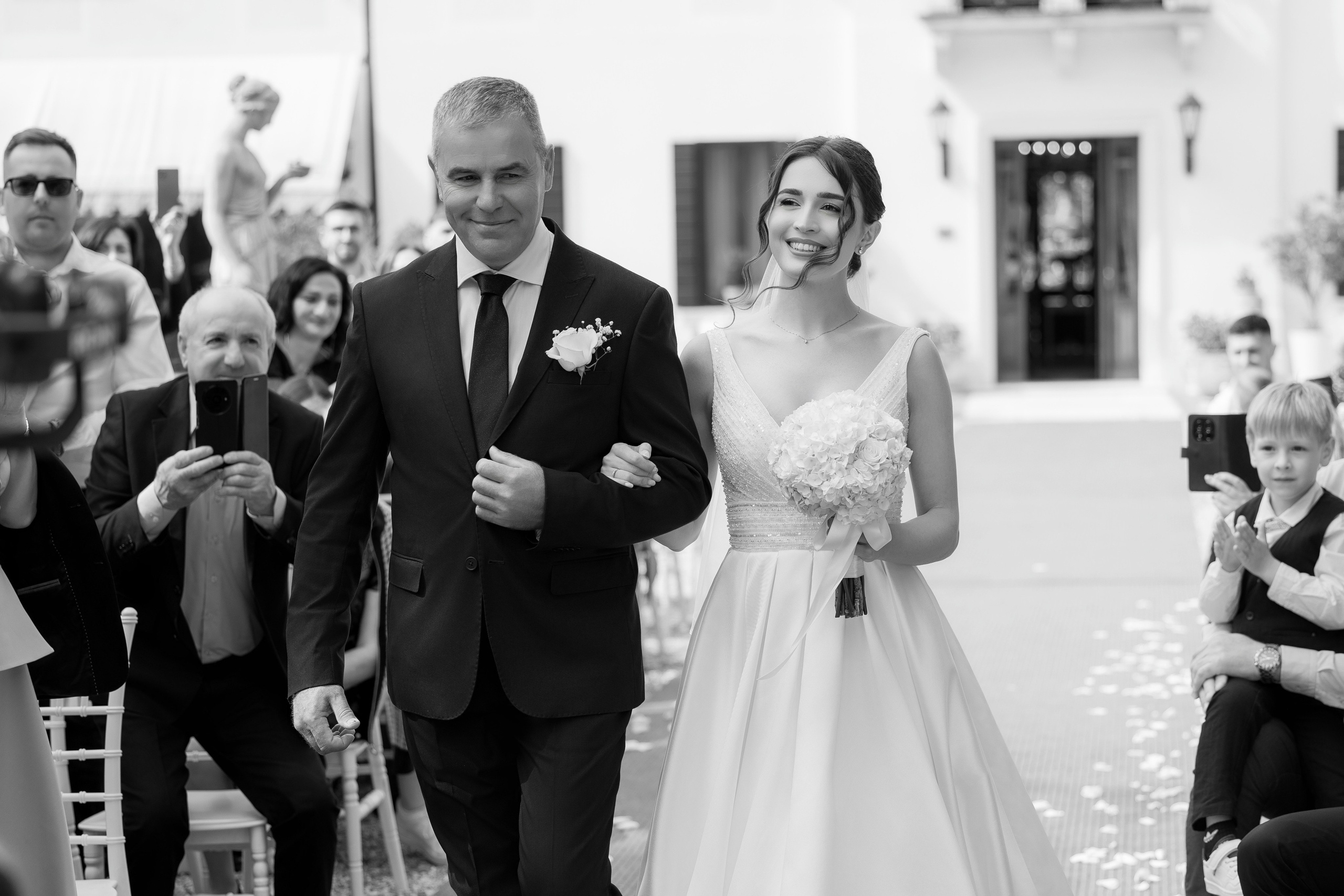 Wedding. Fotografo professionista specializzato in fotografia di matrimoni, cermonie ed eventi!