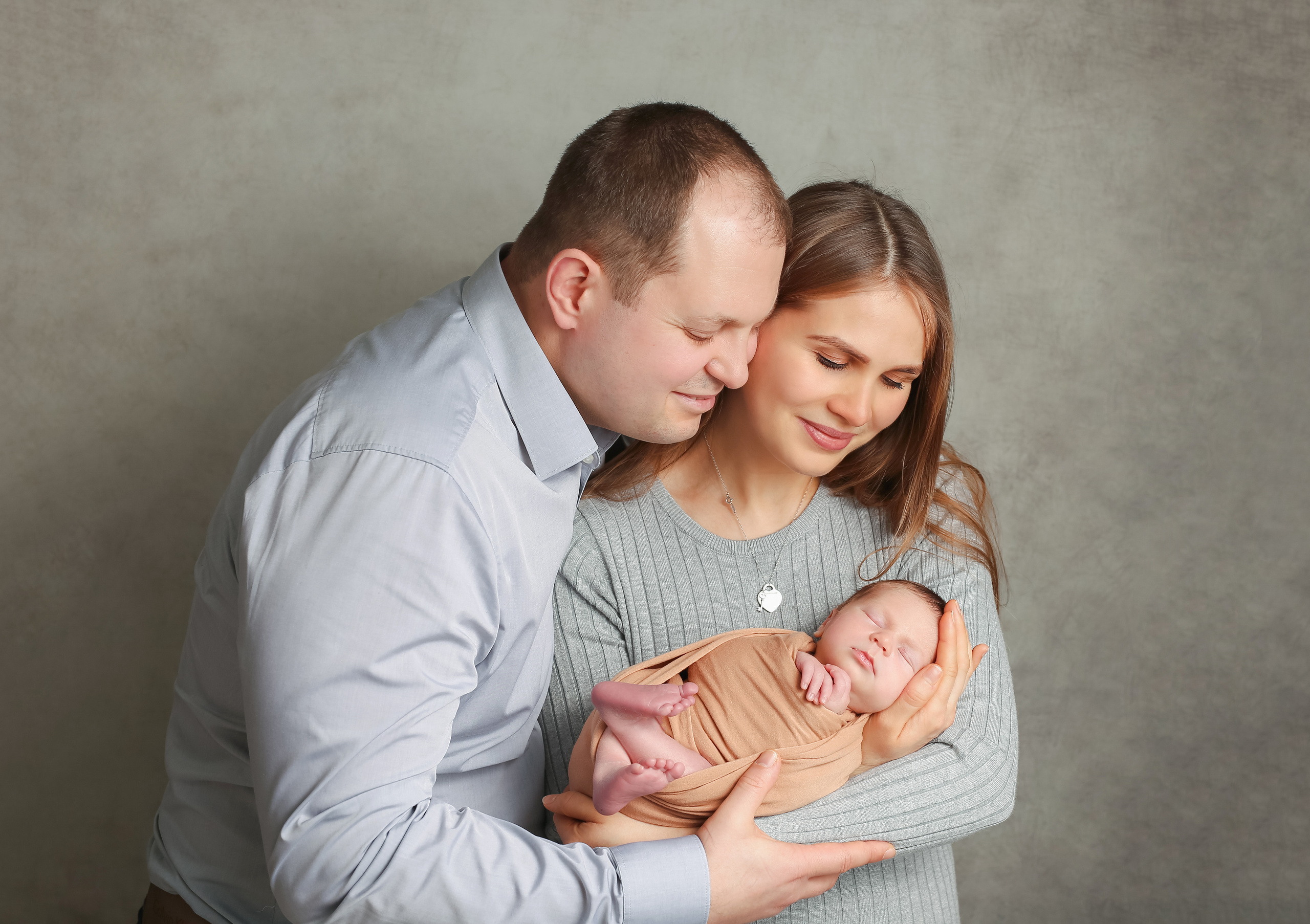 Neugeborene. Neugeborenen, Kinder, Familie Fotografin Oberhausen NRW Marina Lykov