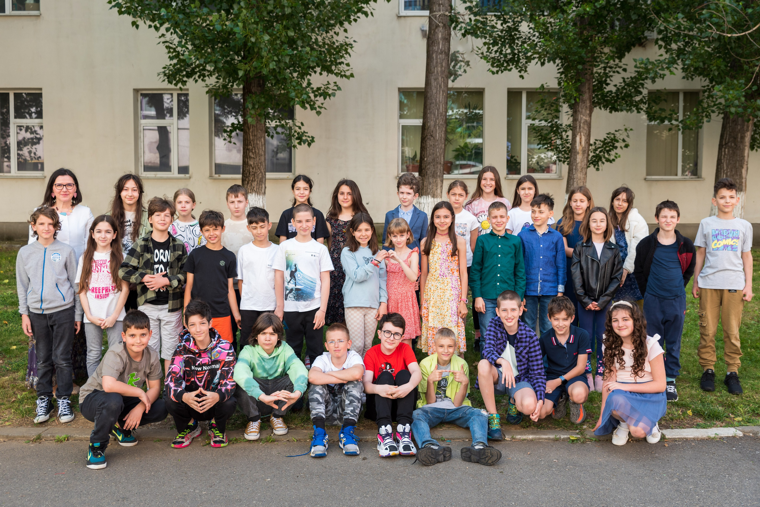 4th grade photos, end of school year, school photos, class anniversary photographer, children's photographer, end of class year, gymnasium photographer, school photo albums, 8th grade photos, 8th grade photos, 8th grade banquet, banquet photographer