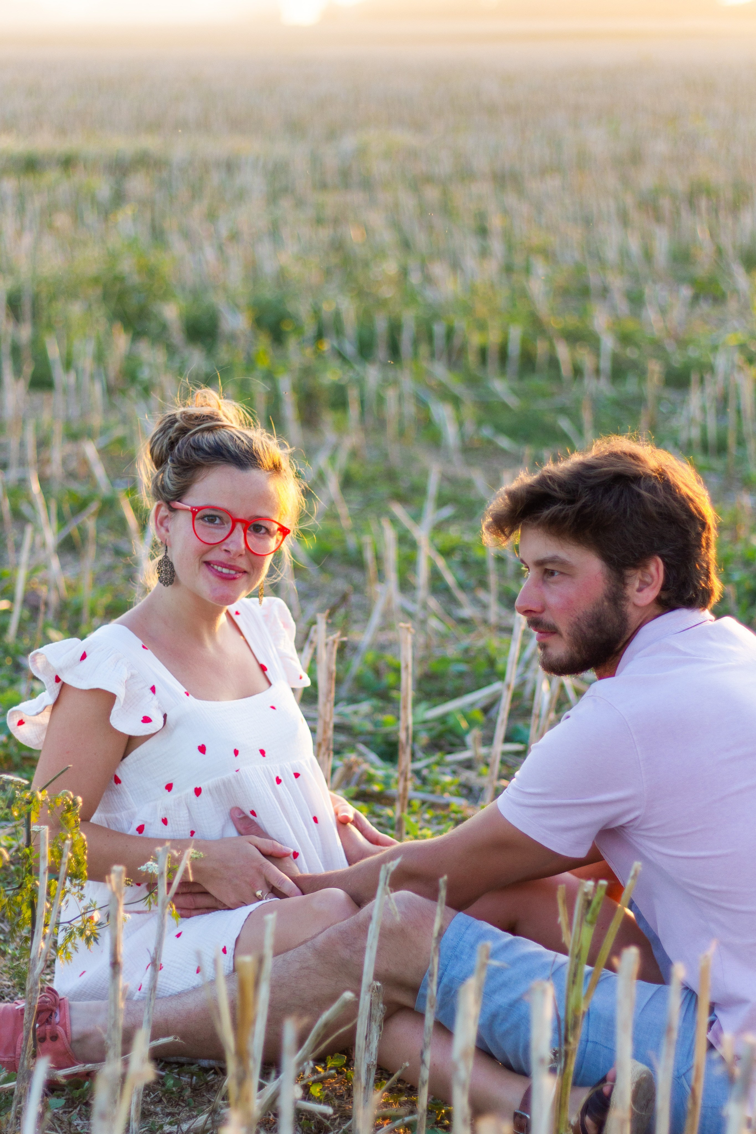 Grossesse. Studio photo « Partage ton bonheur » – Photographe famille près de Châtellerault, Poitiers et Tours