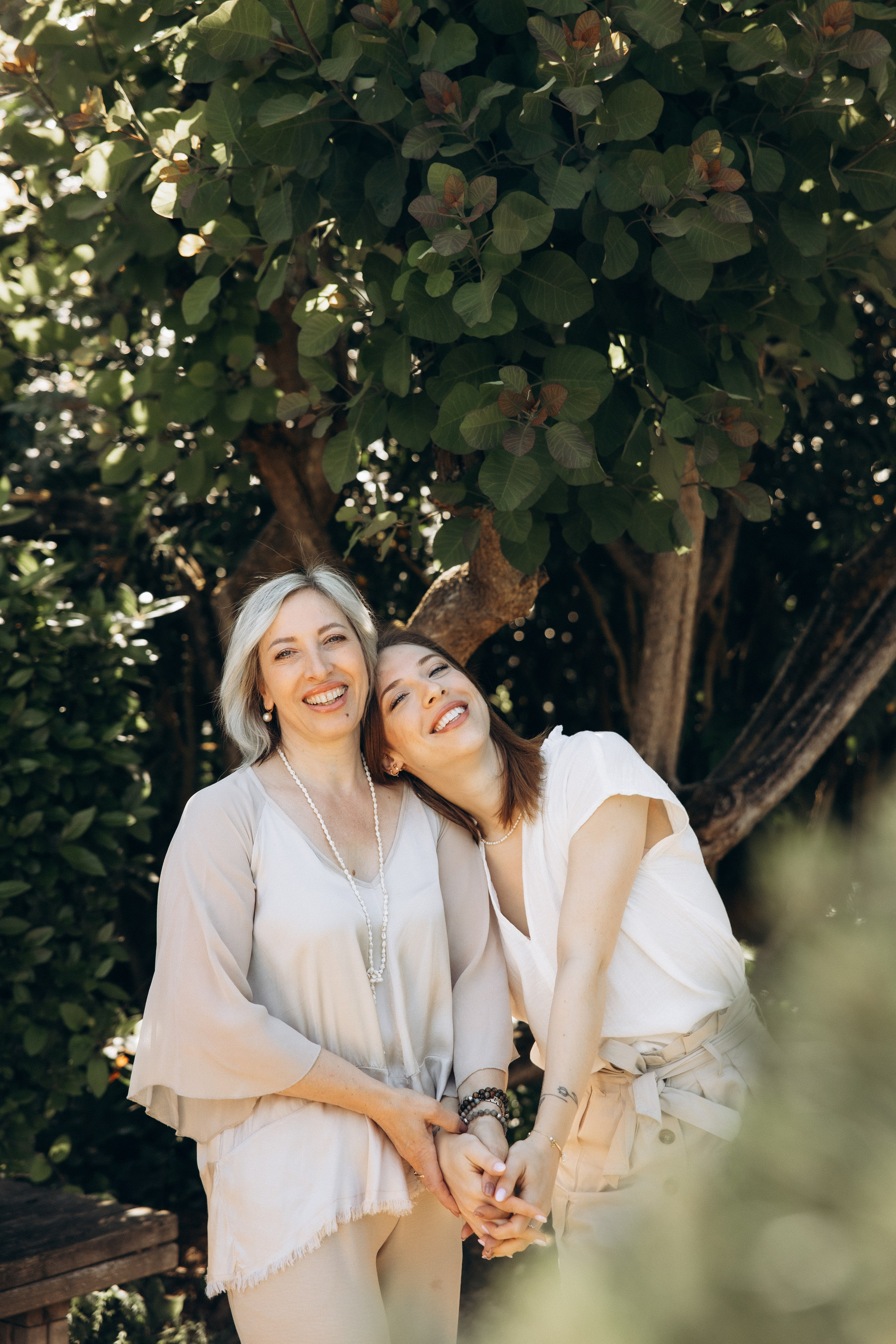 Mother-daughter photoshoot at Jardin Japonais de Toulouse. Eugénie Smirnova — Photographe à Toulouse et dans le Sud-Ouest
