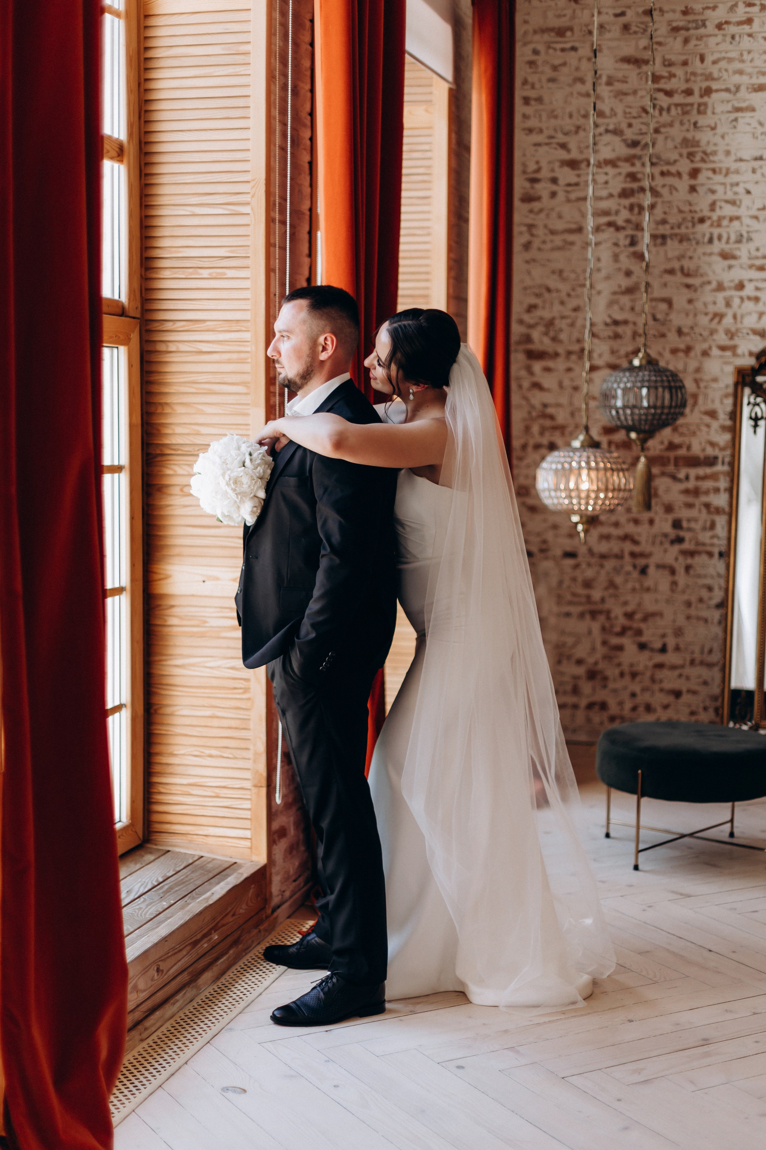 White Wedding. Wedding and Family Photograph