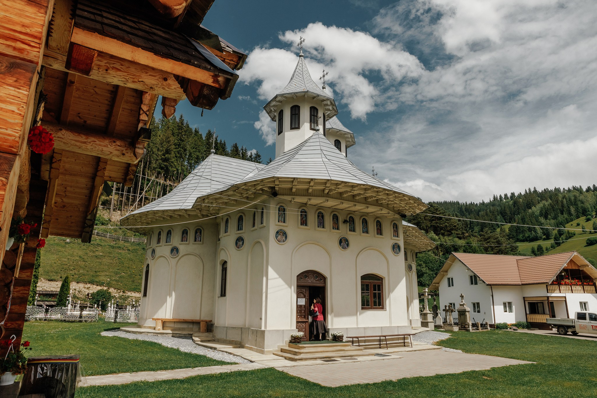 Radu si Diana. Wedding photographer and videographer