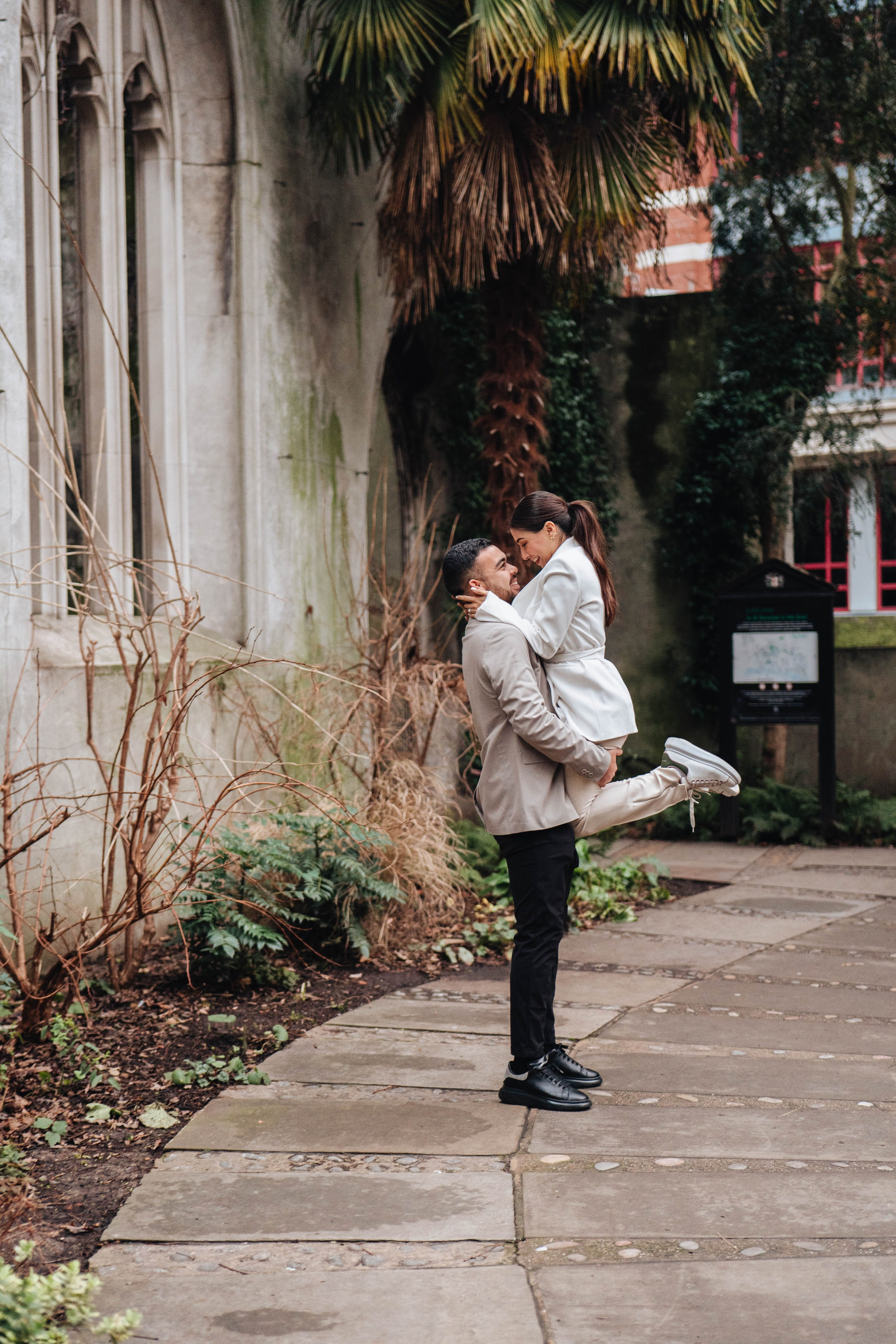 St Dunstan. Wedding and family photographer in London