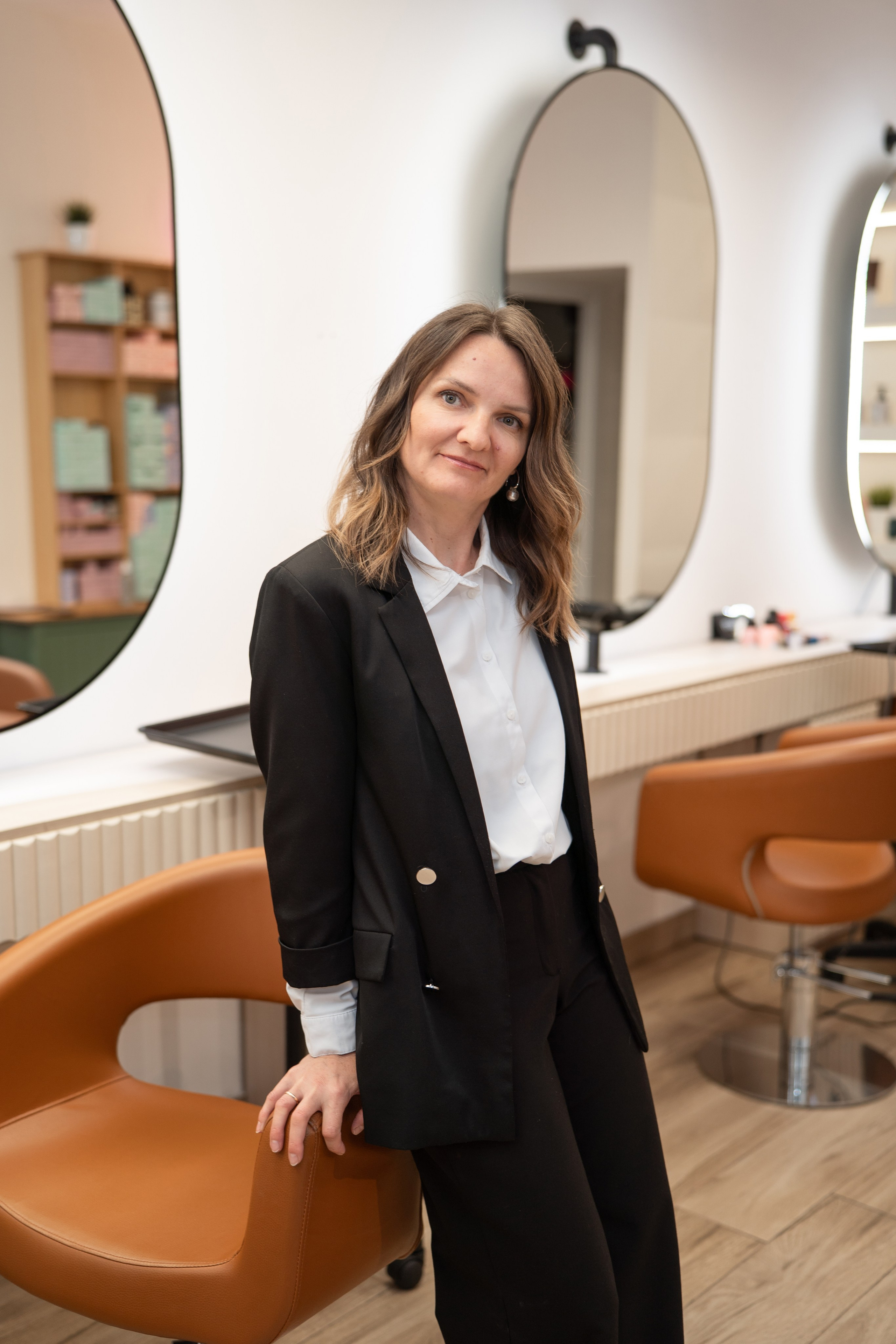 Content shooting for Salon BLOU. Photographer in Madrid, Spain. Alyona Belyaninova