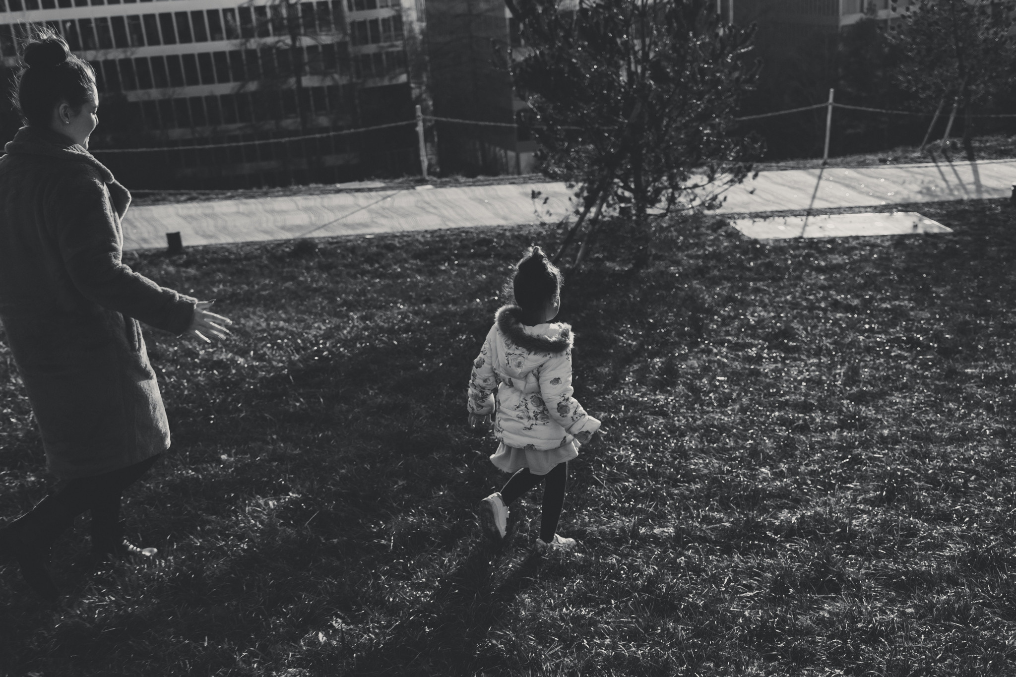 JESSICA AND MIA | FAMILY PHOTOSHOOT | ZÜRICH. HOME