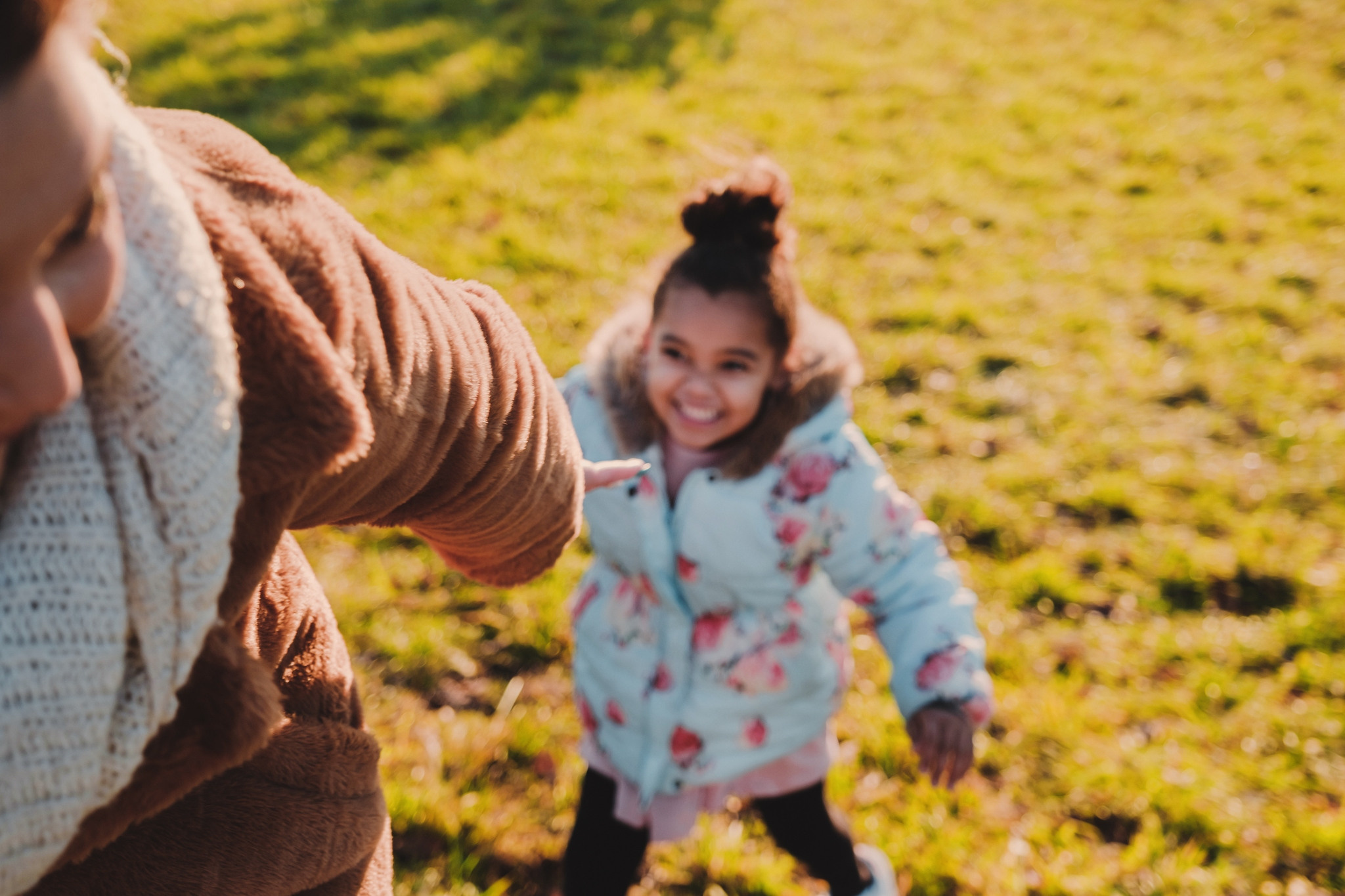 JESSICA AND MIA | FAMILY PHOTOSHOOT | ZÜRICH. HOME