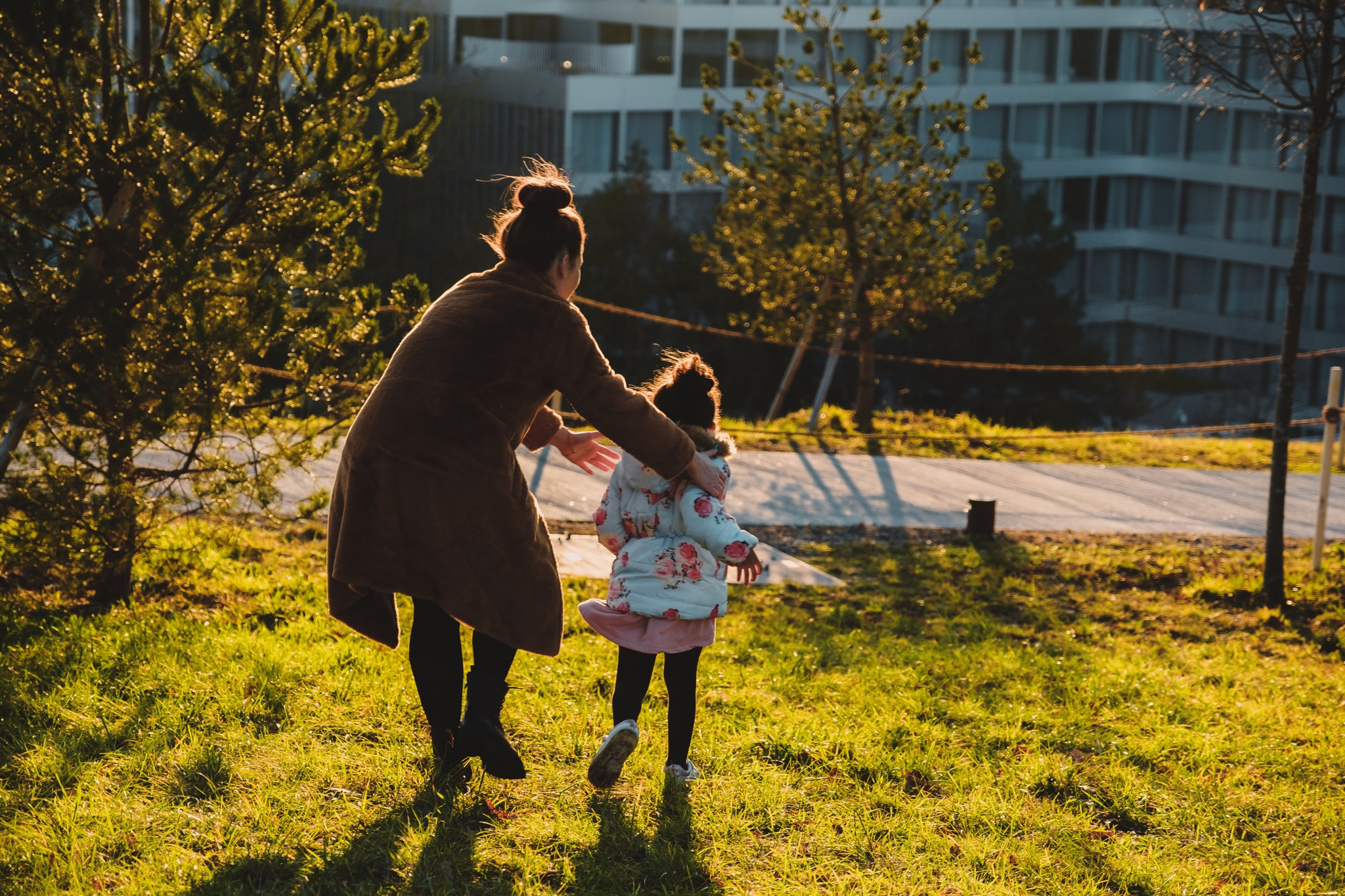 JESSICA AND MIA | FAMILY PHOTOSHOOT | ZÜRICH. HOME
