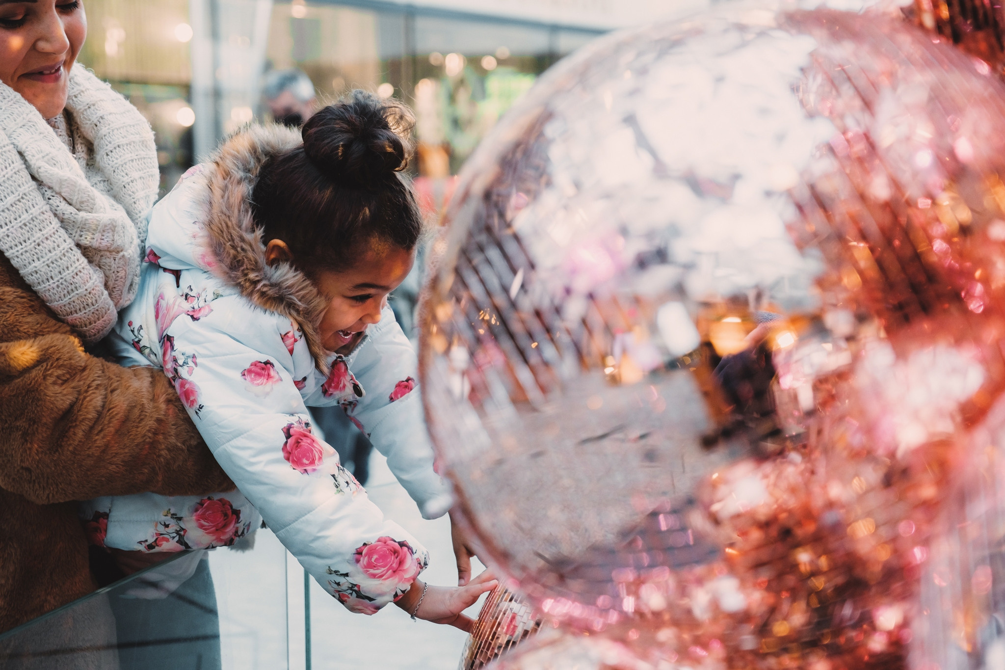JESSICA AND MIA | FAMILY PHOTOSHOOT | ZÜRICH. HOME