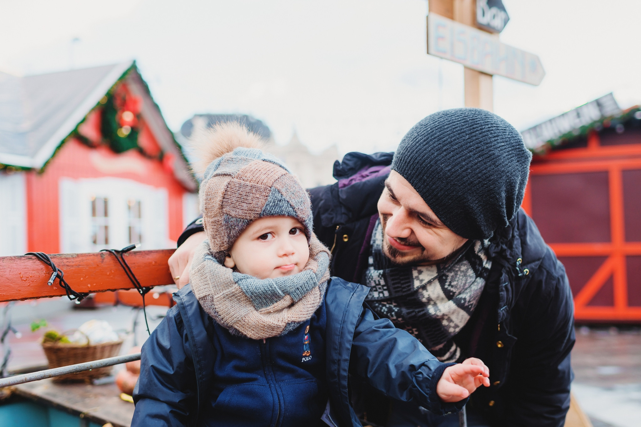SABINA, NEBOJSA, PHILIPP AND KEMRAN | CHRISTMAS FAMILY PHOTOSHOOT | ZÜRICH. HOME