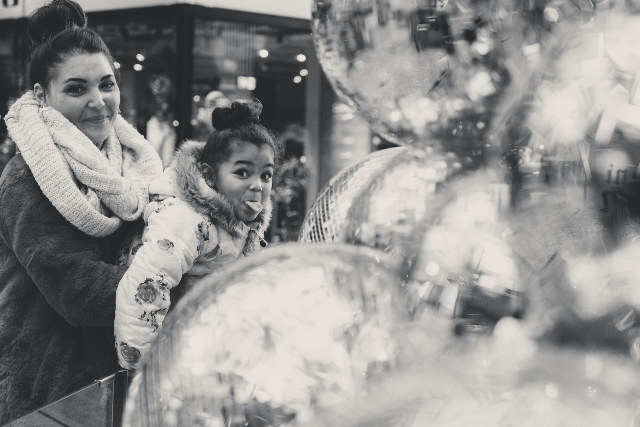 JESSICA AND MIA | FAMILY PHOTOSHOOT | ZÜRICH. HOME