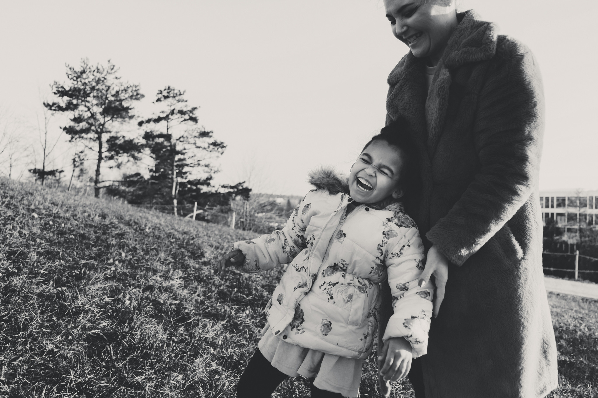JESSICA AND MIA | FAMILY PHOTOSHOOT | ZÜRICH. HOME