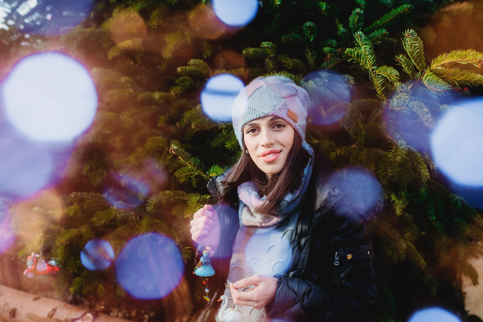 SABINA, NEBOJSA, PHILIPP AND KEMRAN | CHRISTMAS FAMILY PHOTOSHOOT | ZÜRICH. HOME