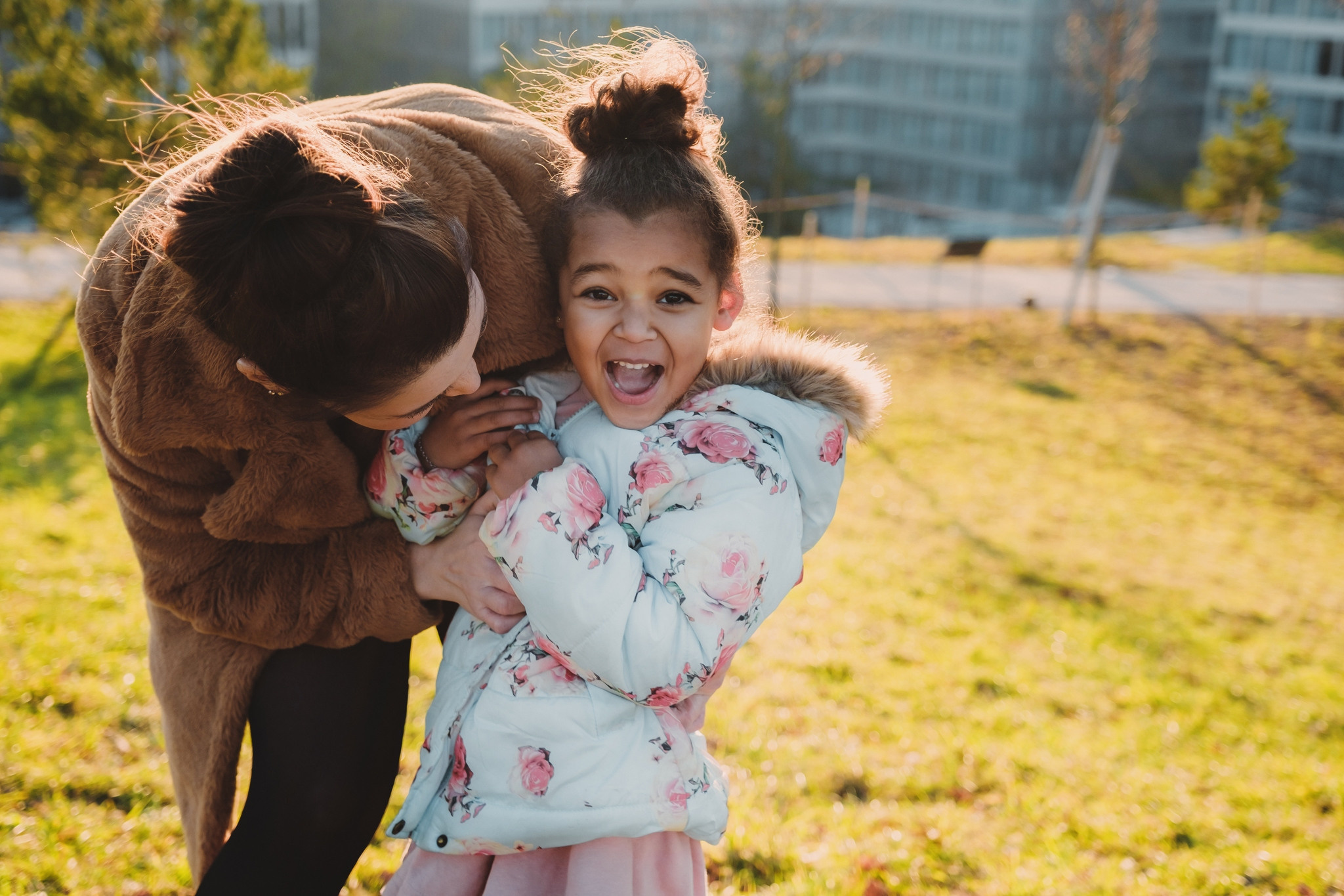 JESSICA AND MIA | FAMILY PHOTOSHOOT | ZÜRICH. HOME