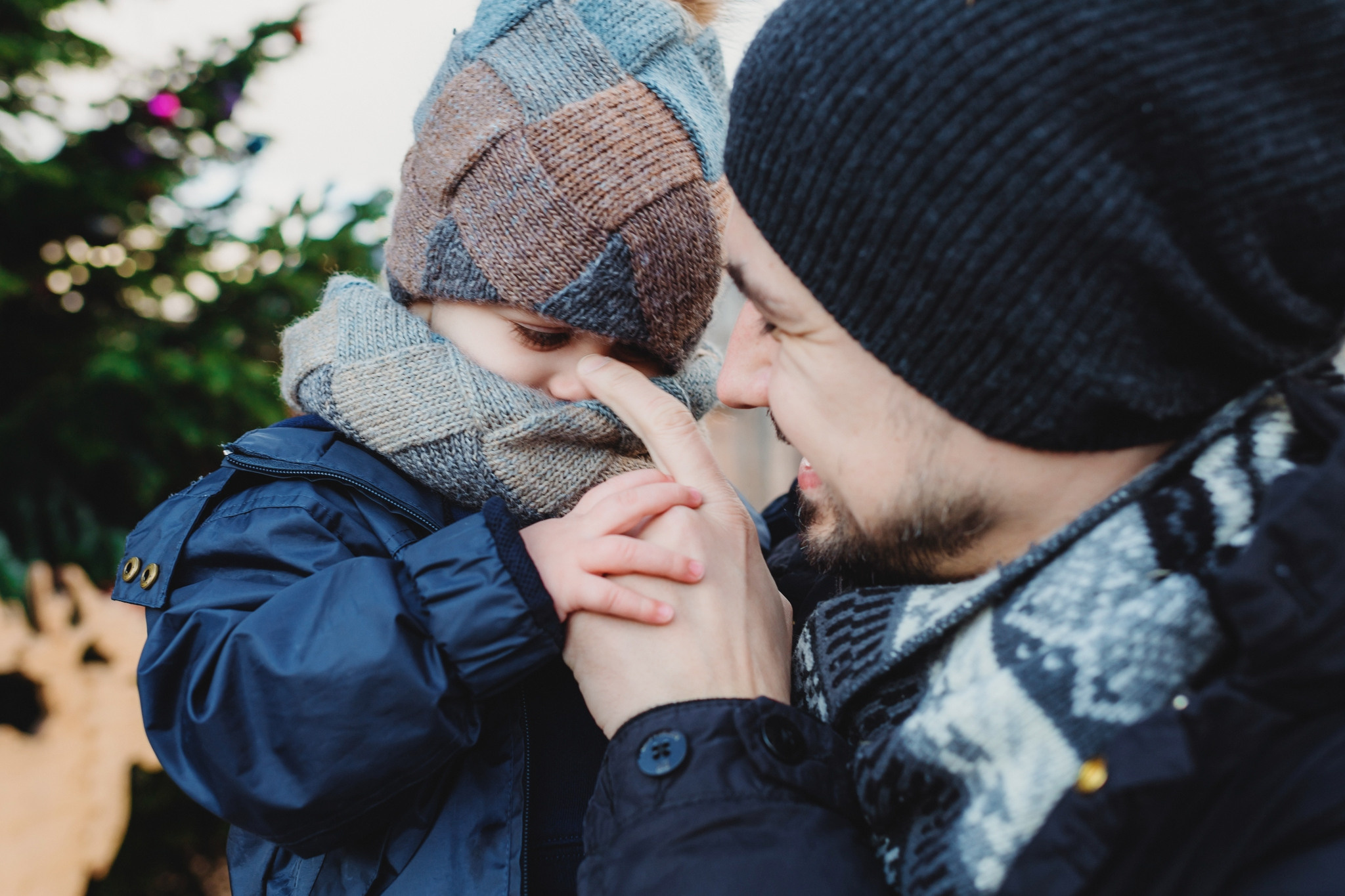 SABINA, NEBOJSA, PHILIPP AND KEMRAN | CHRISTMAS FAMILY PHOTOSHOOT | ZÜRICH. HOME