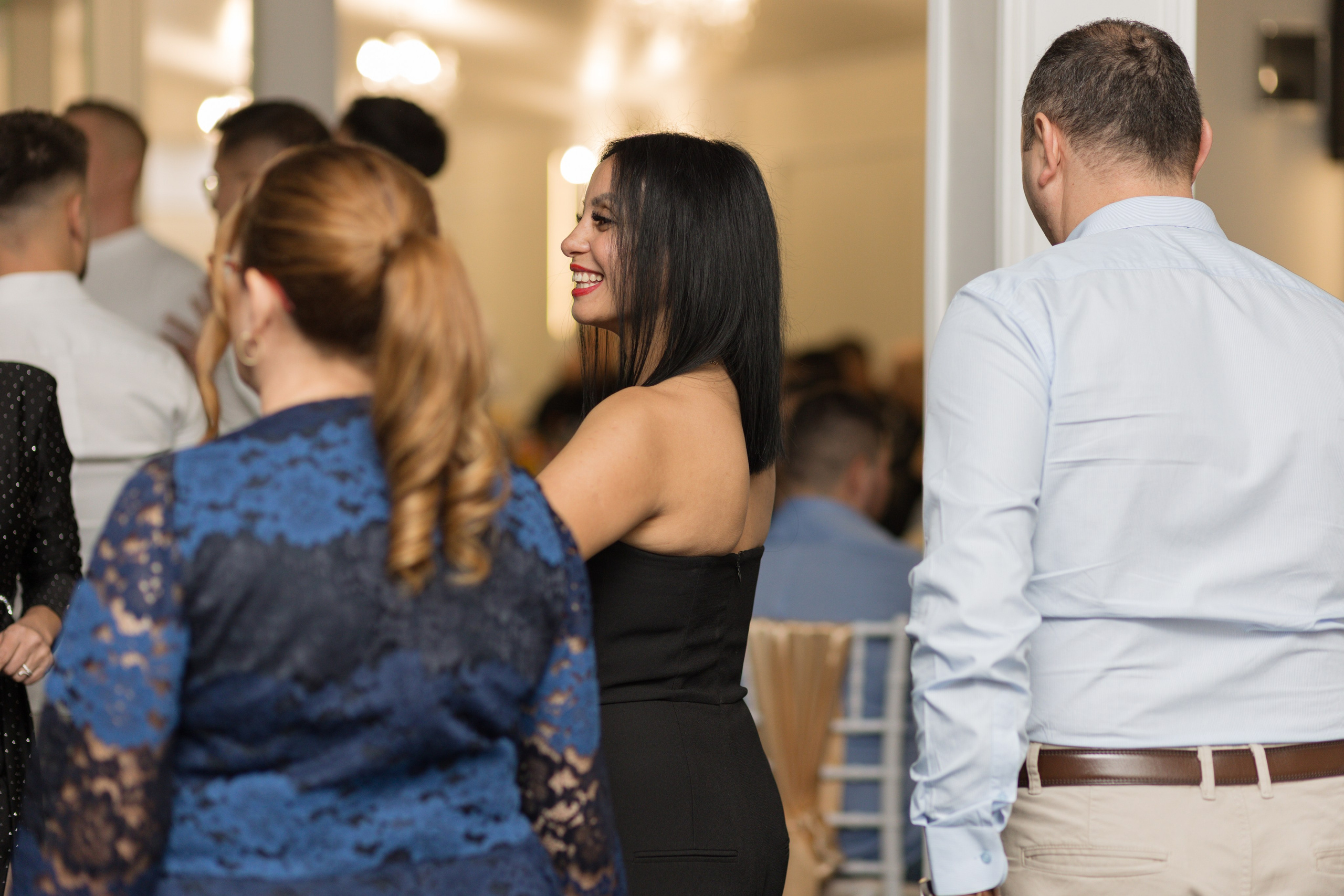 Madalina & Alin. Fotograf si videograf — evenimente si studio