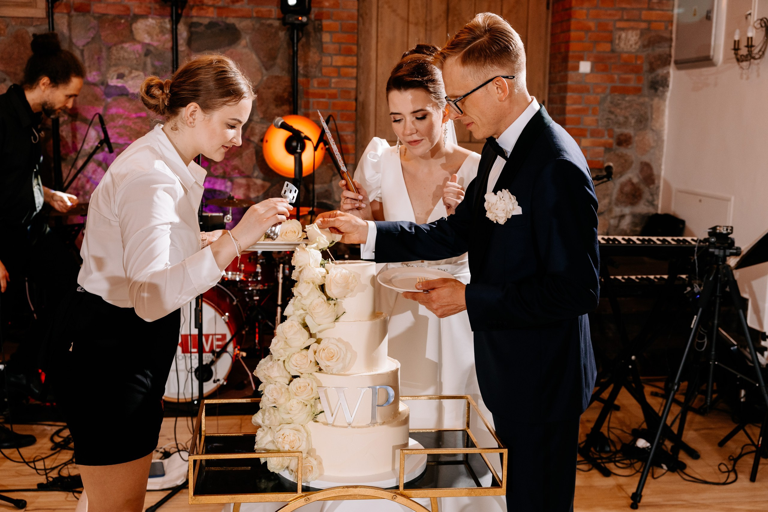 Wiki ♡ Przemek. Fotograf Ślubny Warszawa - Sesje Biznesowe Rodzinne Eventy