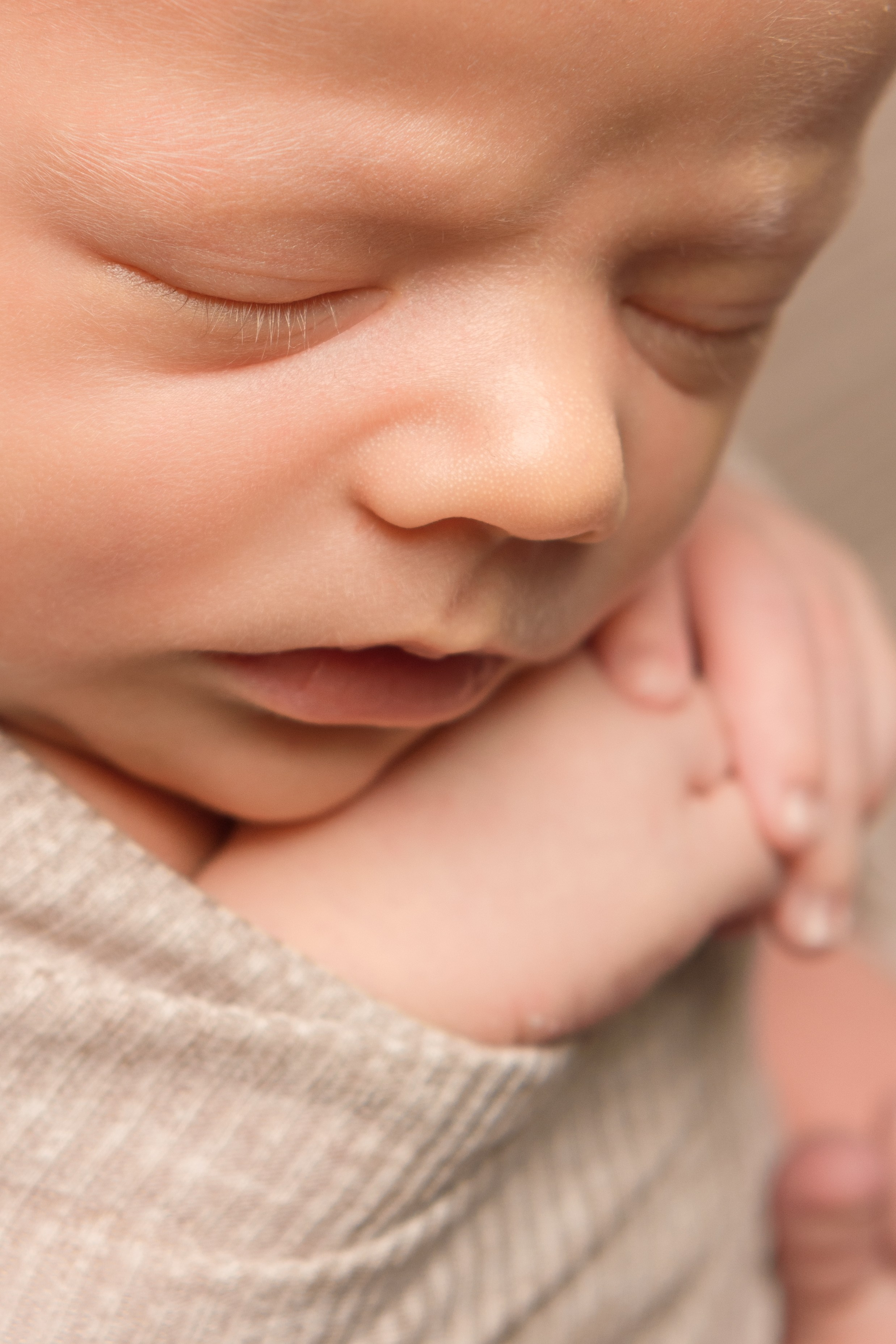 Leo. Maternity Newborn and Family photographer Hamburg Claire Hambley