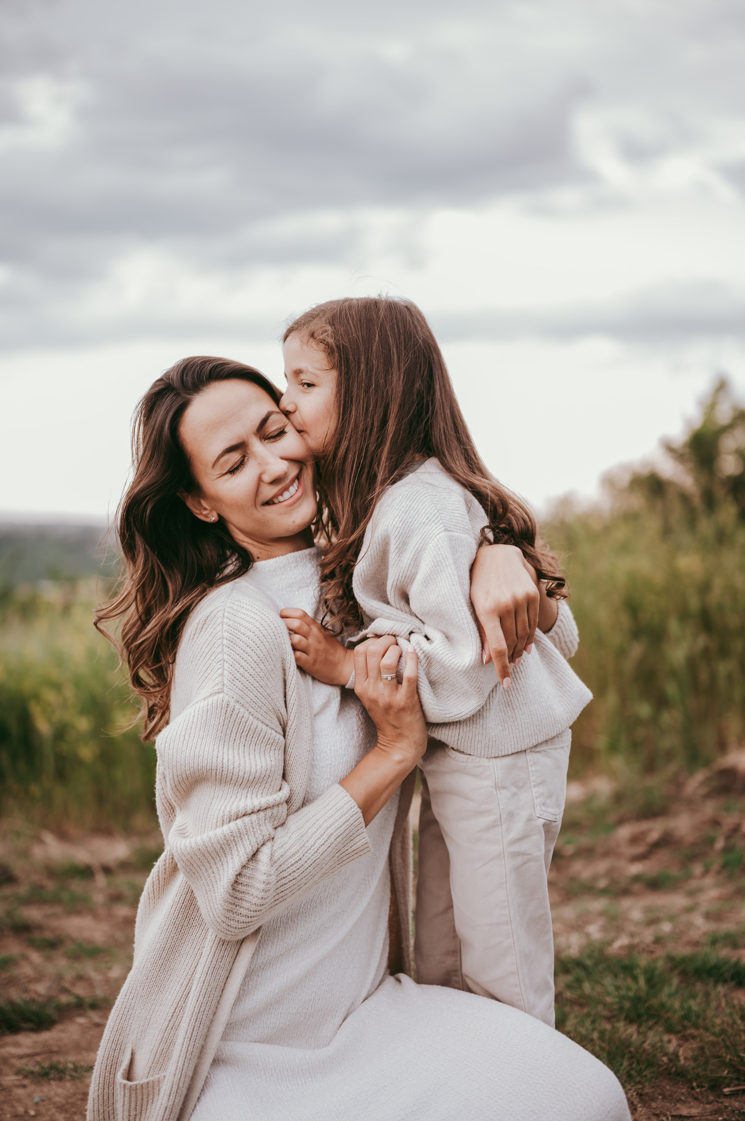 Bojana i Srna / mammy and me photosession. Deciji i porodicni fotograf u Beogradu Oksana Skendzic