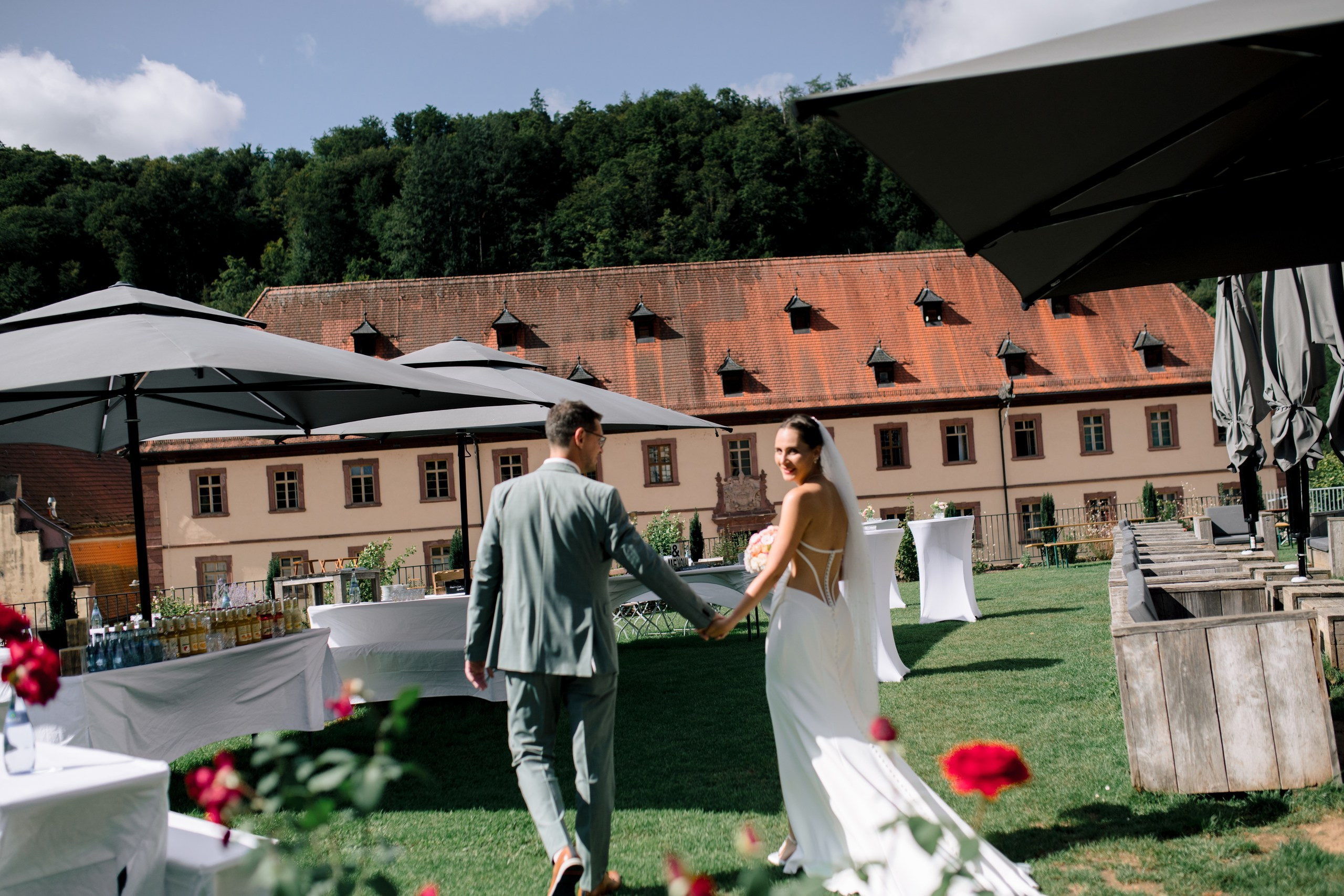 Hochzeit Kloster Bronnbach – Hochzeitsfotografin Würzburg. Anna Saribekyan – Beste Hochzeitsfotografin in Würzburg, Top 10 in Deutschland