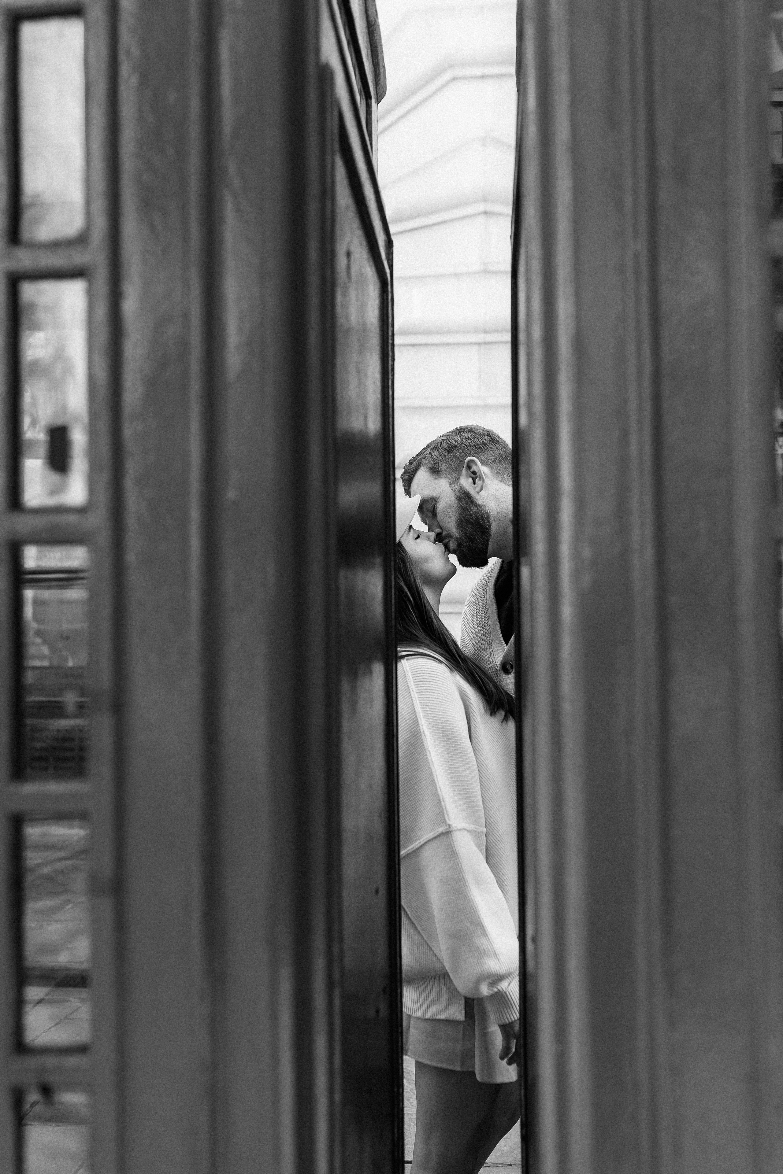 Kenna + Rob (Leadenhall Market + London City). LondonPhotoStory — Vacation Photographer in London