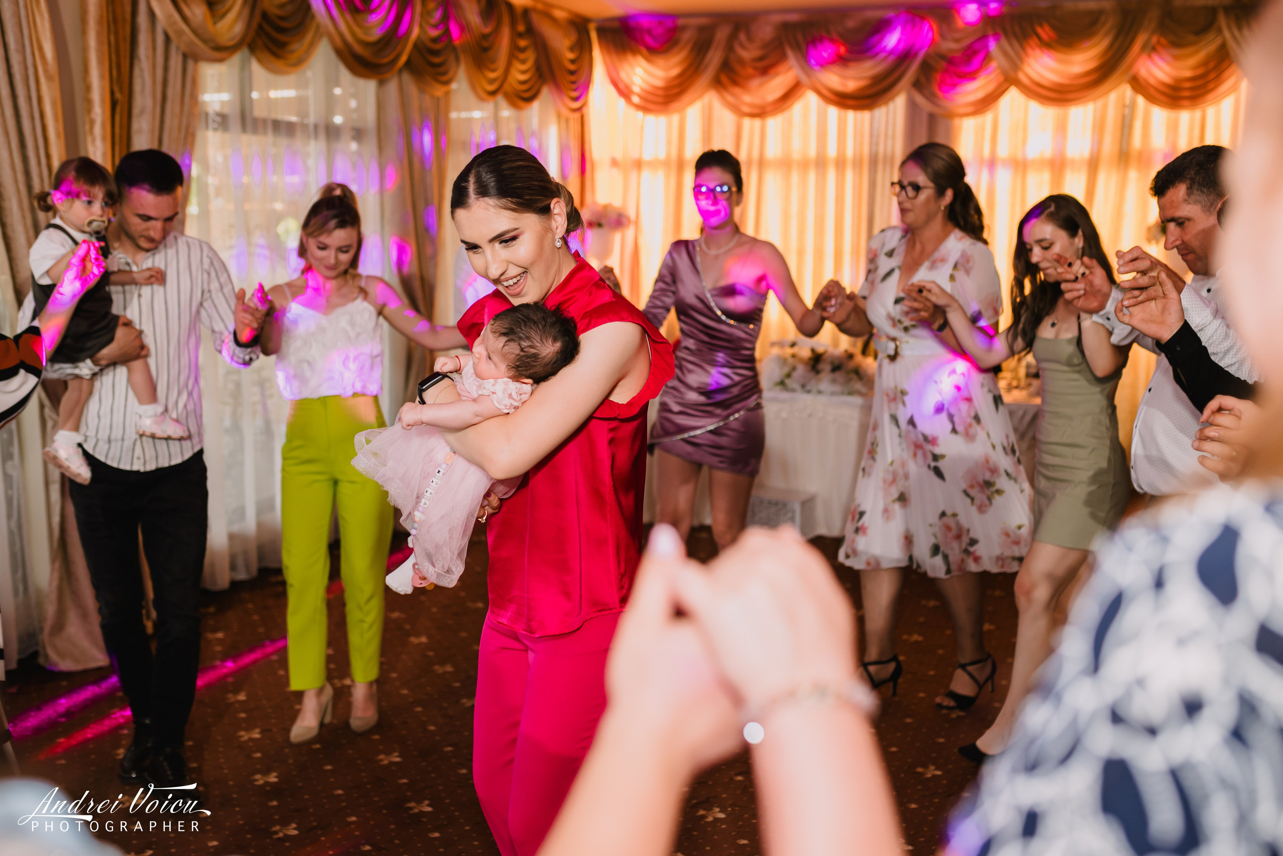 Fotografia de botez. Andrei Voicu Fotograf. Povești nescrise, surprinse atent