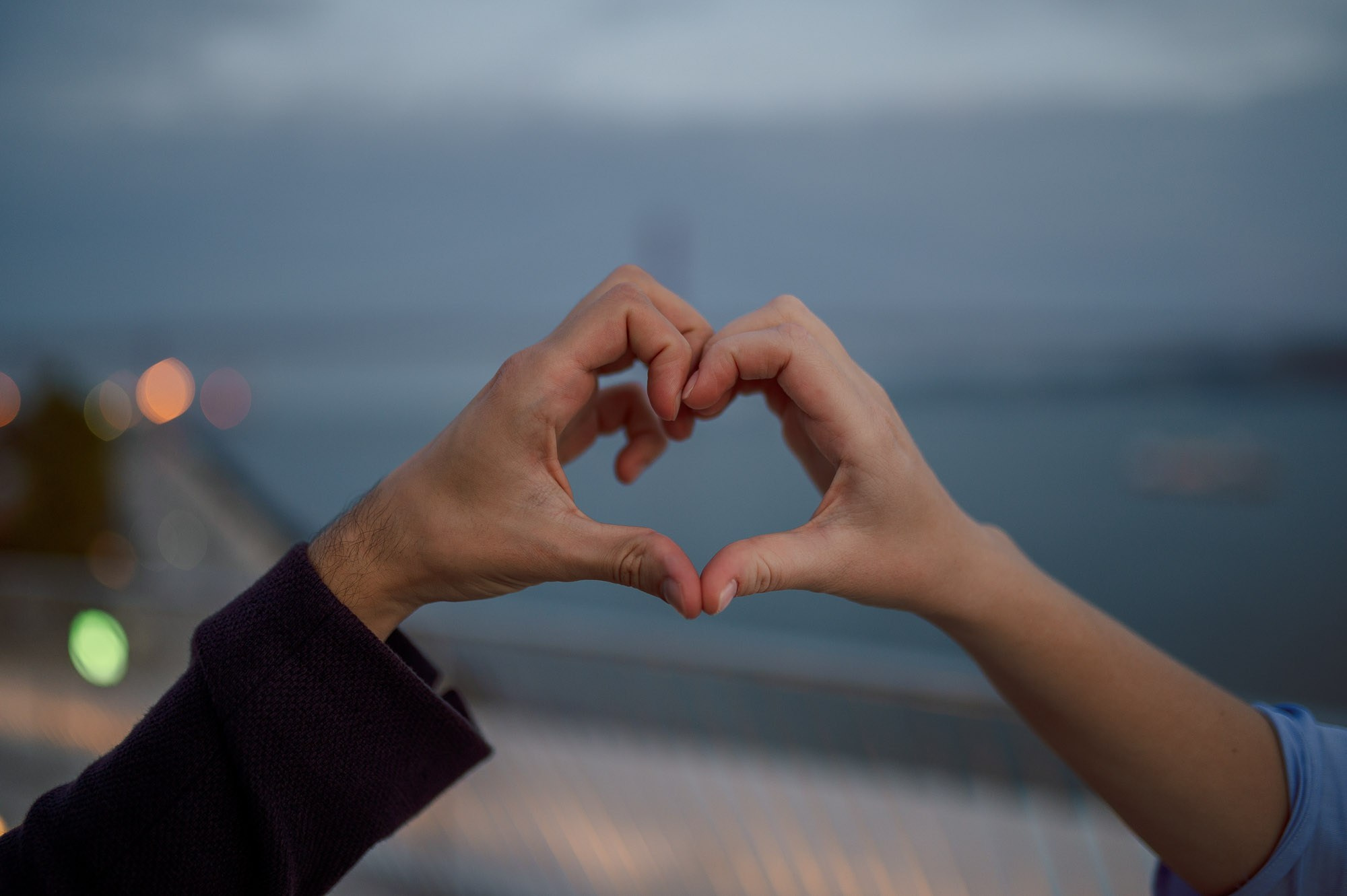 Belém Tower and the MAAT Museum are two contrasting yet impressive locations for a photo shoot in Lisbon