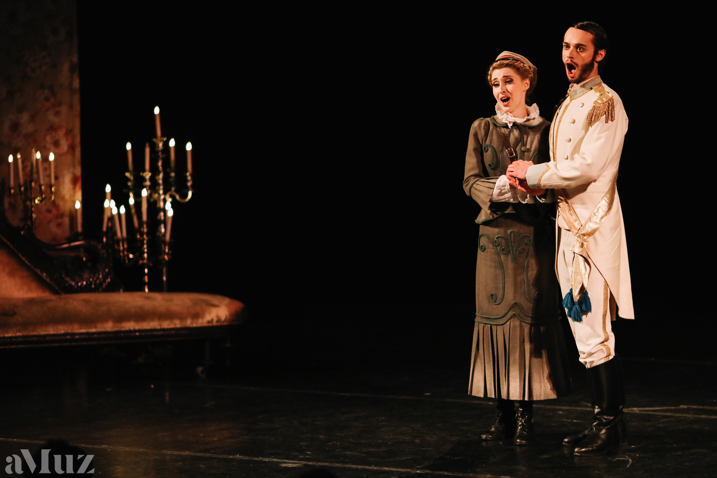 Opera Łąkowa. Fotograf Ślubny Warszawa - Sesje Biznesowe Rodzinne Eventy