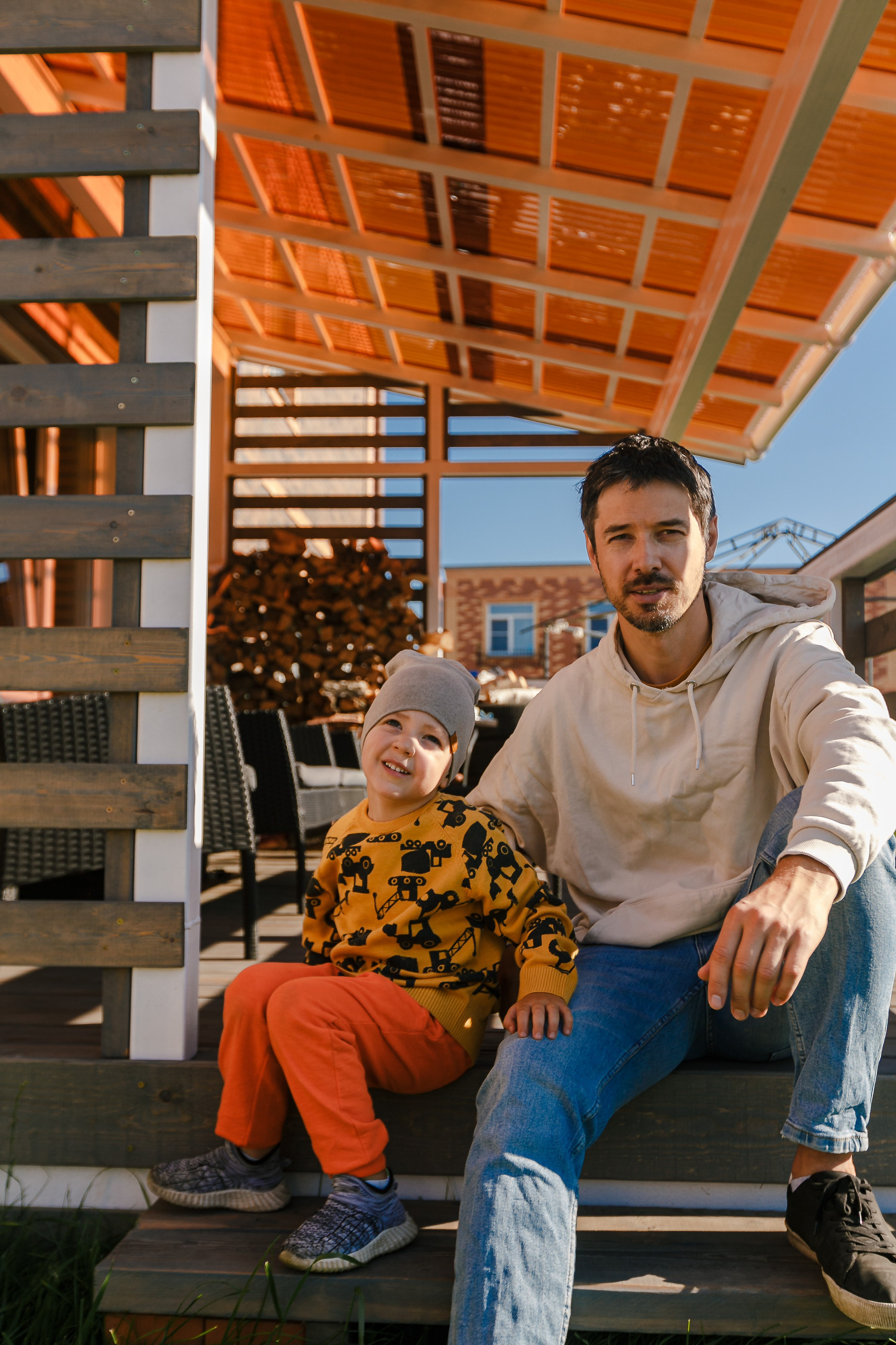 Fotos de una familia numerosa temprano en la mañana. Fotógrafo de retrato, familia y reportajes en Valencia | España | Europa Vitalii Lumier
