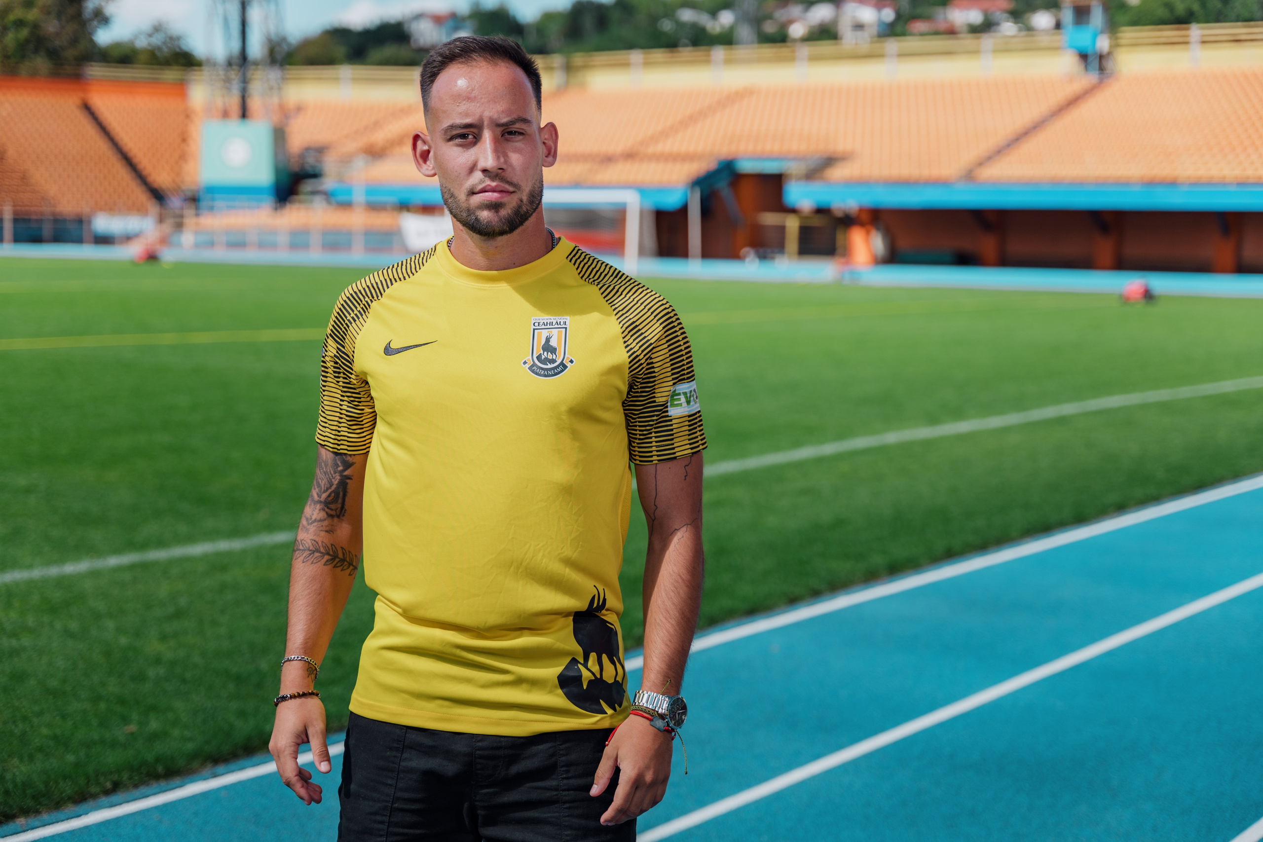 Folha. Dragosbaciuartphotographer