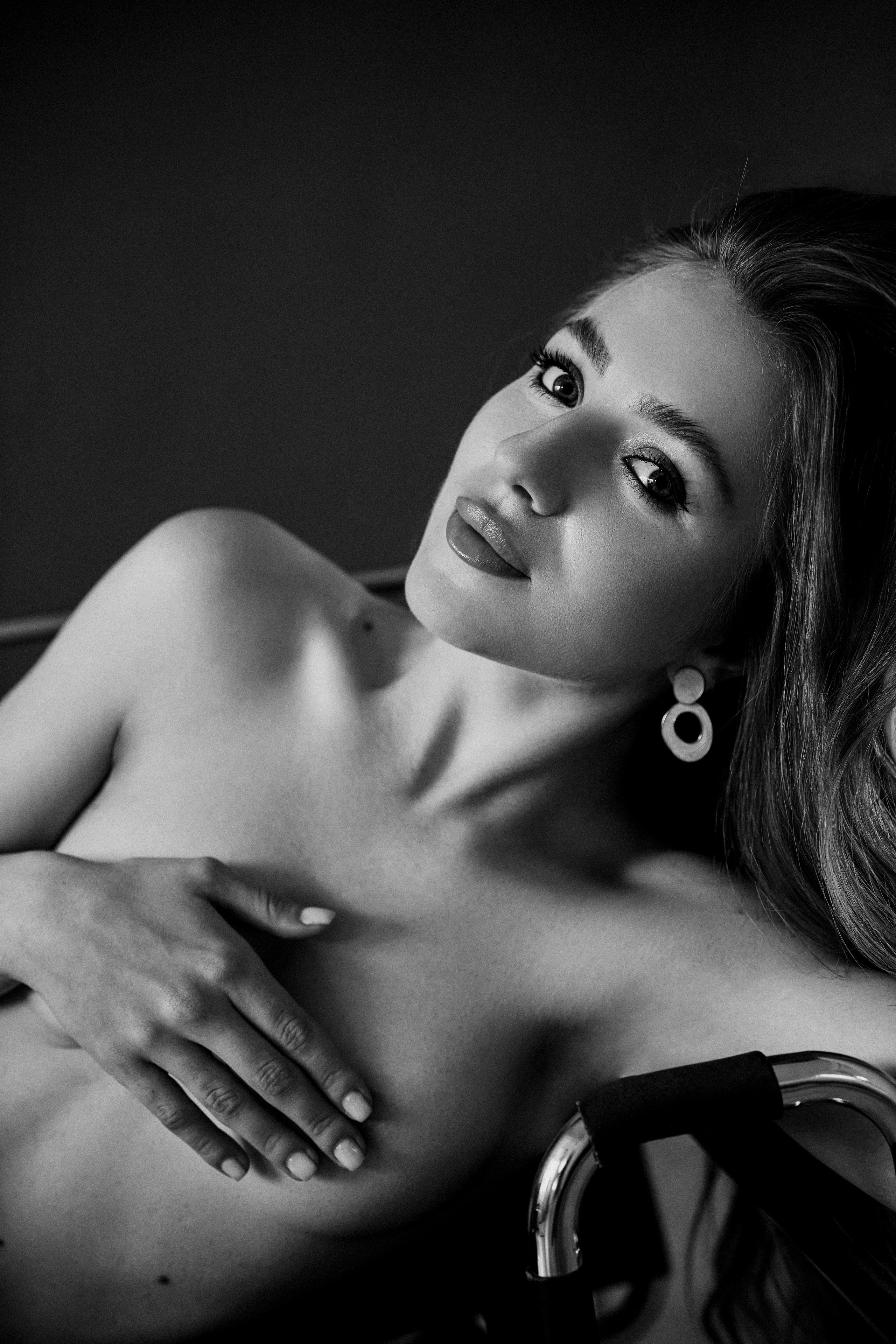 Анна. Черно-белый портрет. Фотограф в Барселоне Жанна Захарченко