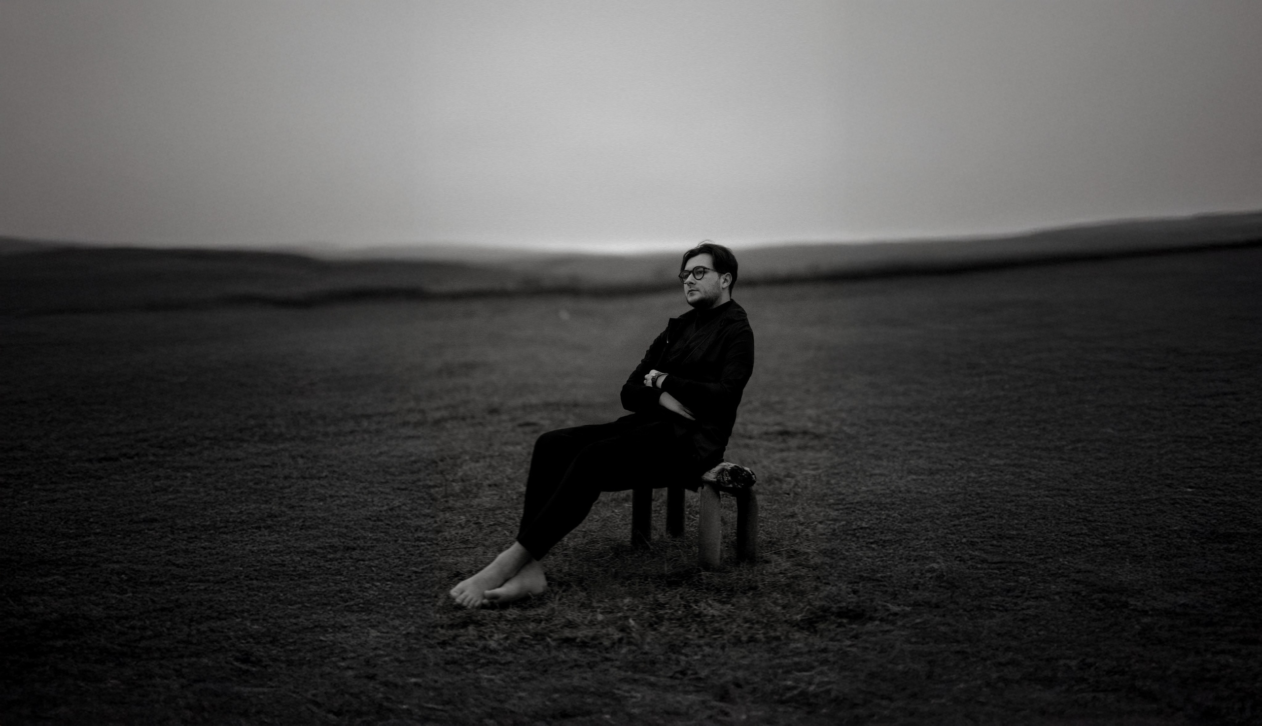 About me. Adrian Aioanei — Fotograf profesionist de nuntă în Iași, Suceava și București. Specializat în evenimente, portrete și fine art