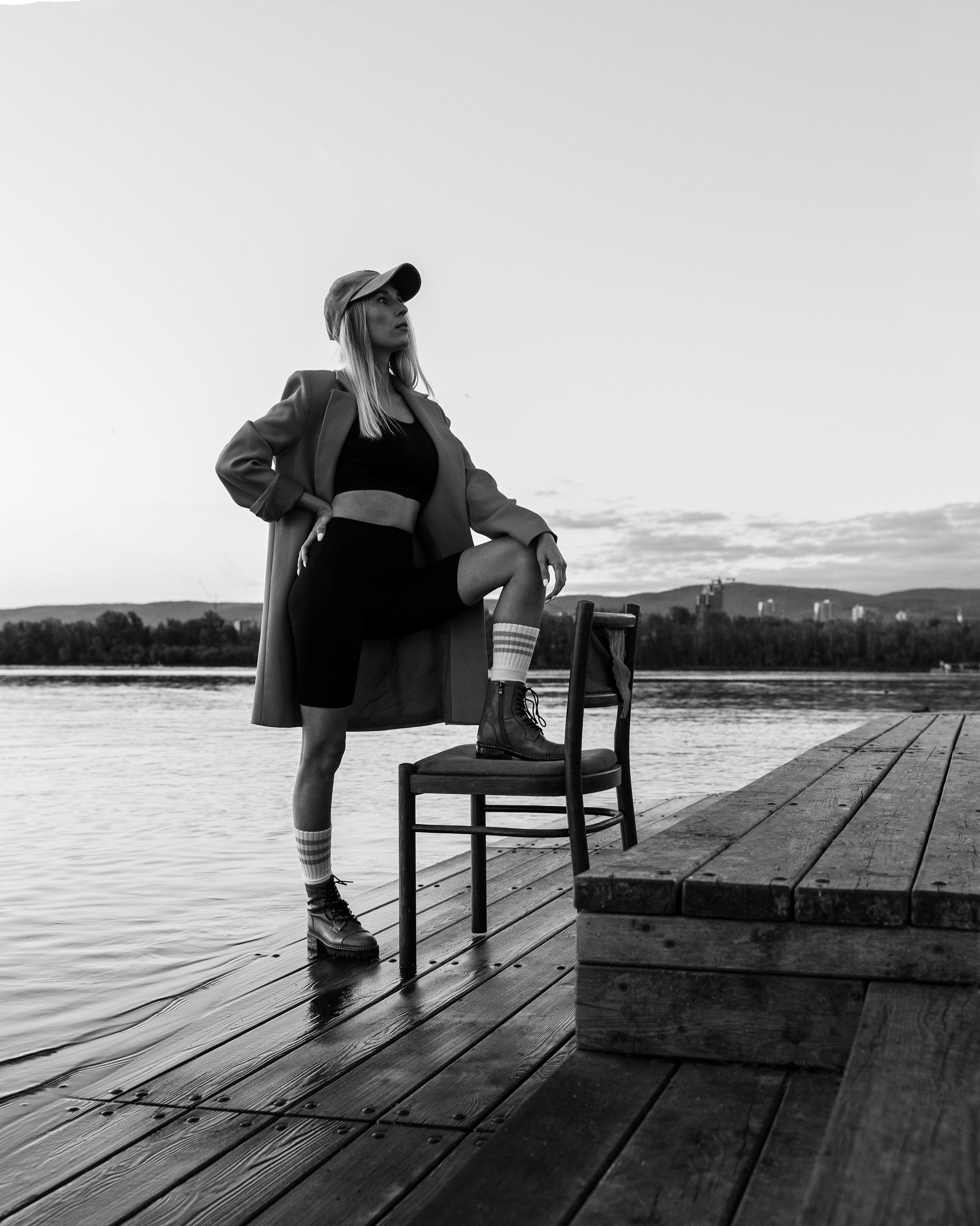 Рассвет. Стул. Фотограф в Барселоне Жанна Захарченко