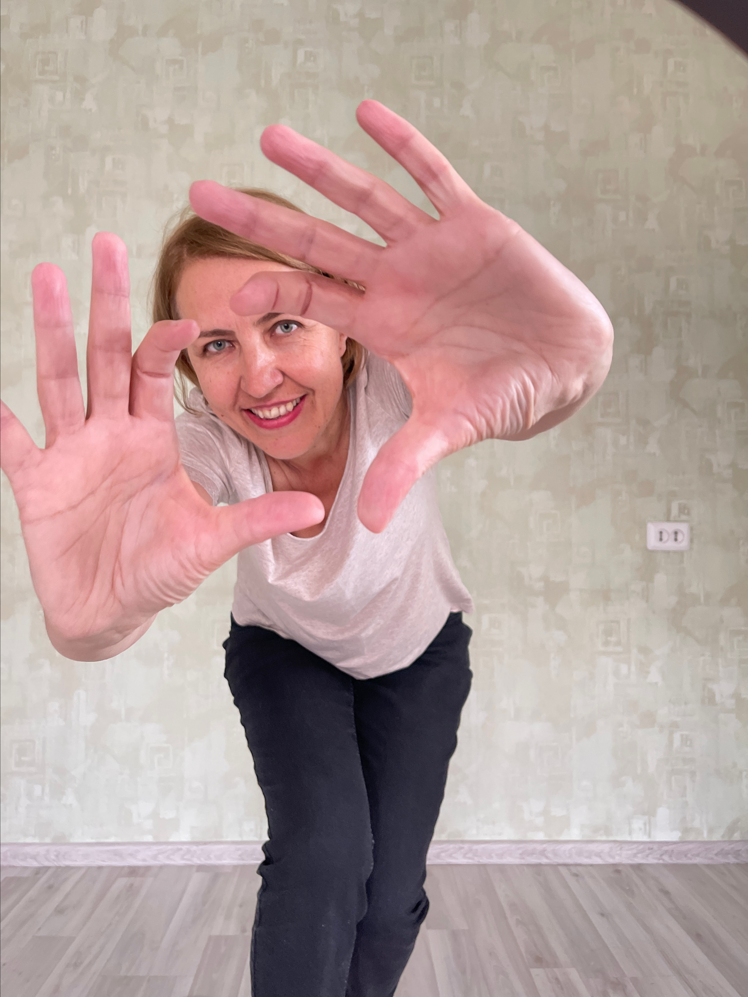 Portraits. Online/offline mobile photographer from Australia Olga Conacher