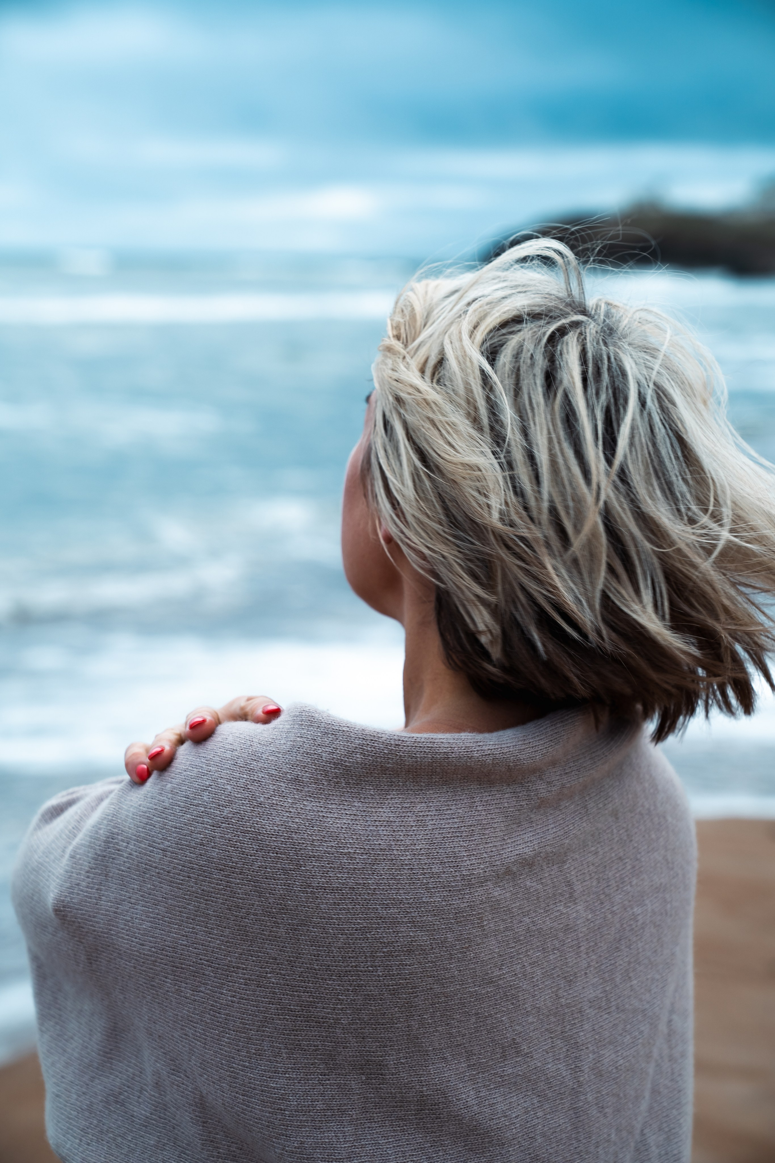 portrait photography, seaside photo session, Seaton Sluice, freedom to be yourself, body positive after 45