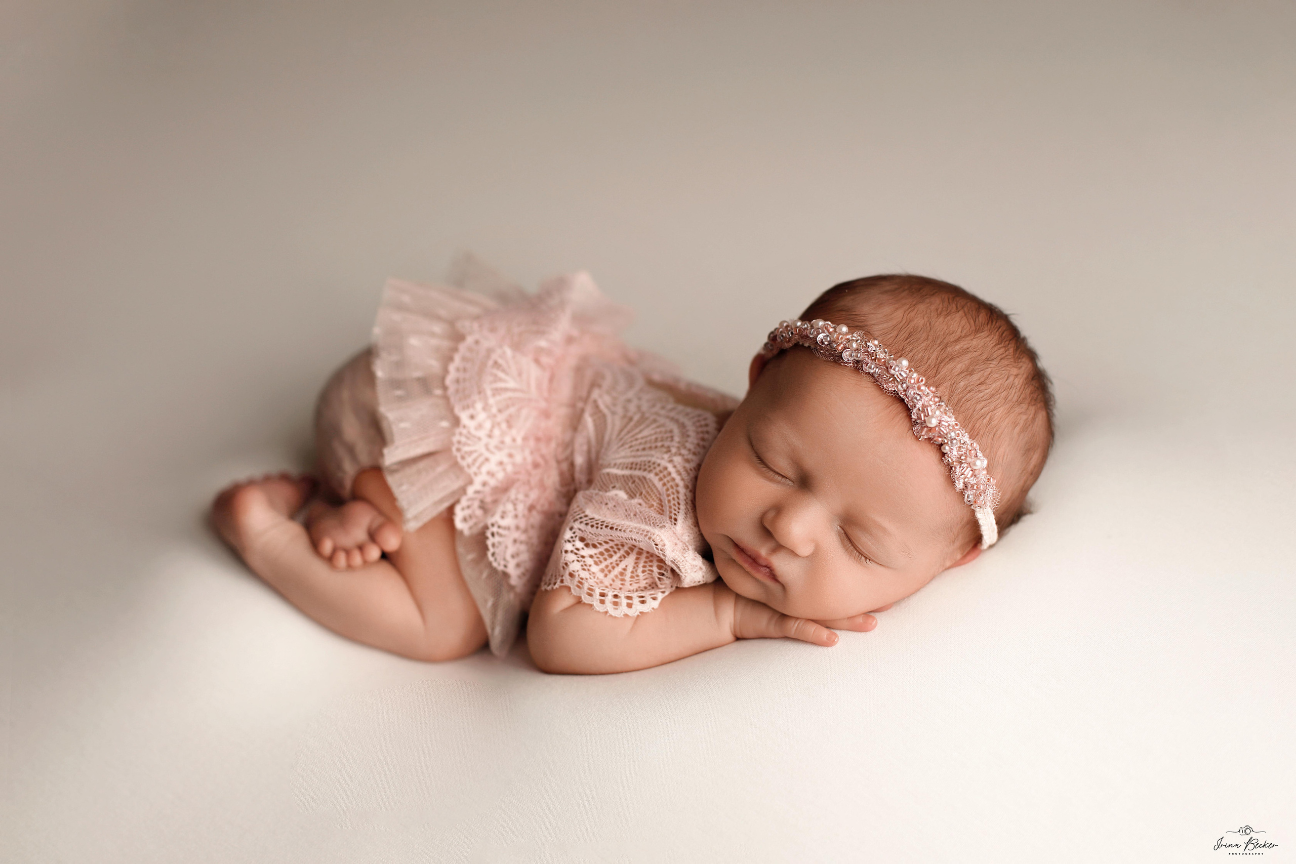 Babyfotograf Ulm, Babyfotograf Neu-Ulm, Babyfotograf Münsingen, Babyfotograf Metzingen, Babyfotograf Göppingen, Babyfotograf Tübingen, Babyfotograf Memmingen, Babyfotograf Reutlingen, Babyfotograf Stuttgart, Babyfotograf Günzburg, Babyfotograf Biberach an der Riss, Babyfotograf Alb-Donau-Kreis, Babyfotograf Bad Saulgau, Babyfotograf Bad Waldsee, Babyfotograf Ehingen, neugeborenenfotografie Ulm, neugeborenenfotografie Neu-Ulm, neugeborenenfotografie Stuttgart, neugeborenenfotografie Metzingen, neugeborenenfotografie Münsingen, neugeborenenfotografie Bad Saulgau, neugeborenenfotografie Bad Waldsee, neugeborenenfotografie Ehingen, neugeborenenfotografie Langenau, neugeborenenfotografie Ravensburg, neugeborenenfotografie Sigmaringen, Fograf Ulm, Fotograf Ehingen, Fotograf Bad Waldsee, Fotograf Friedrichshafen, Baby Ulm, Entbindung Ulm, babyfotograf Erbach, Babyfotograf Blabeuren, Babyfotograf Biberach