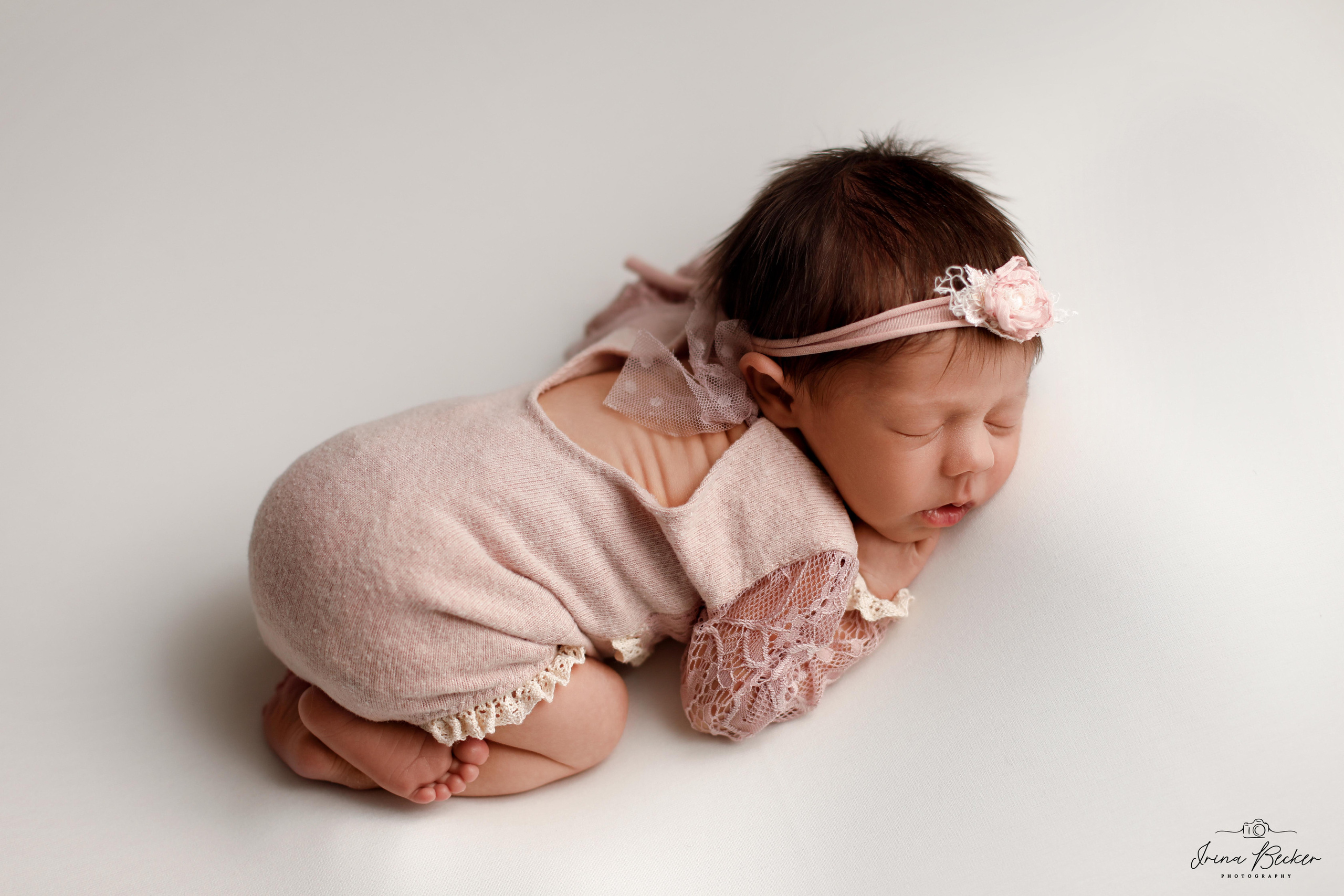 Babyfotograf Ulm, Babyfotograf Neu-Ulm, Babyfotograf Münsingen, Babyfotograf Metzingen, Babyfotograf Göppingen, Babyfotograf Tübingen, Babyfotograf Memmingen, Babyfotograf Reutlingen, Babyfotograf Stuttgart, Babyfotograf Günzburg, Babyfotograf Biberach an der Riss, Babyfotograf Alb-Donau-Kreis, Babyfotograf Bad Saulgau, Babyfotograf Bad Waldsee, Babyfotograf Ehingen, neugeborenenfotografie Ulm, neugeborenenfotografie Neu-Ulm, neugeborenenfotografie Stuttgart, neugeborenenfotografie Metzingen, neugeborenenfotografie Münsingen, neugeborenenfotografie Bad Saulgau, neugeborenenfotografie Bad Waldsee, neugeborenenfotografie Ehingen, neugeborenenfotografie Langenau, neugeborenenfotografie Ravensburg, neugeborenenfotografie Sigmaringen, Fograf Ulm, Fotograf Ehingen, Fotograf Bad Waldsee, Fotograf Friedrichshafen, Baby Ulm, Entbindung Ulm, babyfotograf Erbach, Babyfotograf Blabeuren, Babyfotograf Biberach