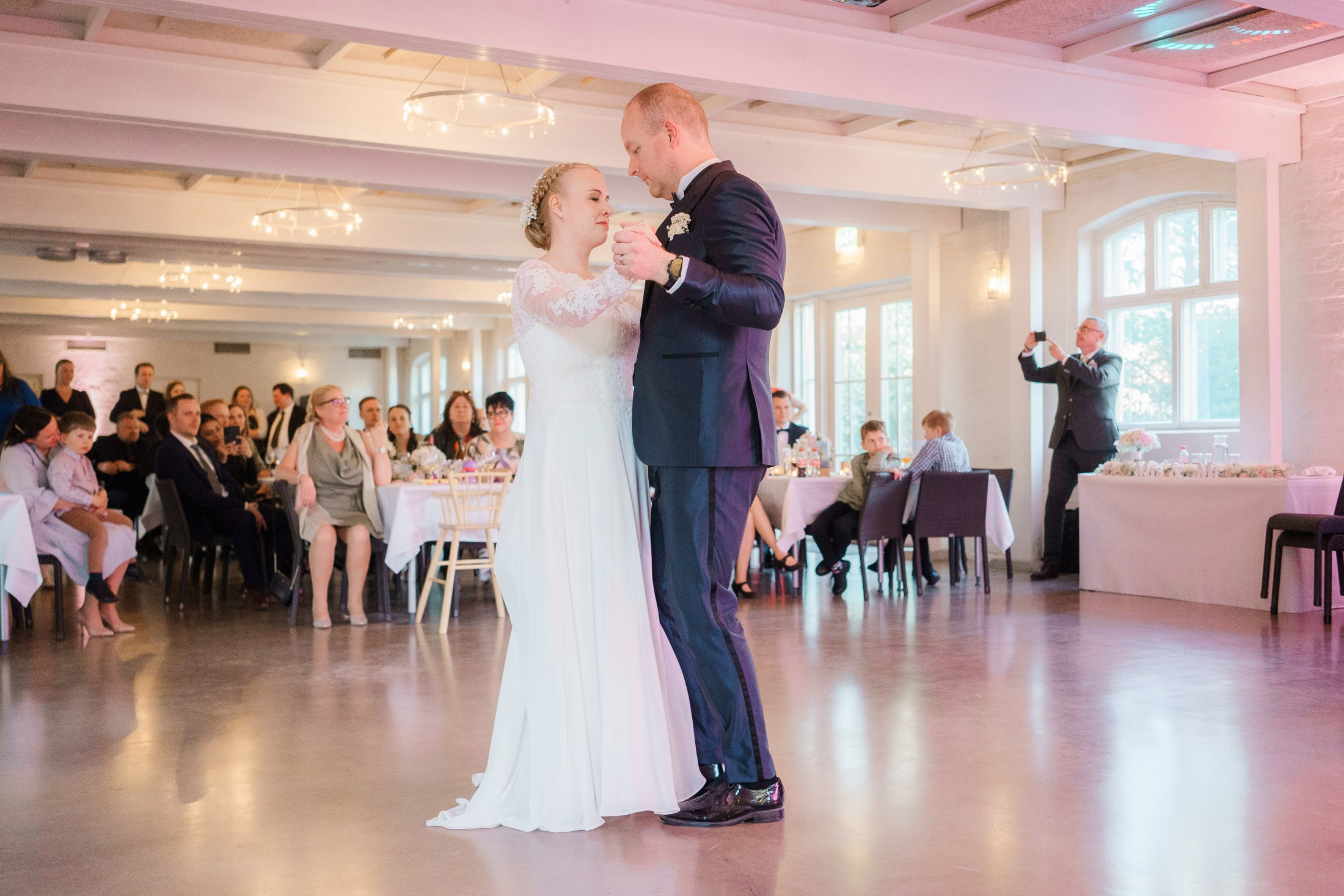 L&J, Pyhän Laurin kirkko/wanha Bäckby