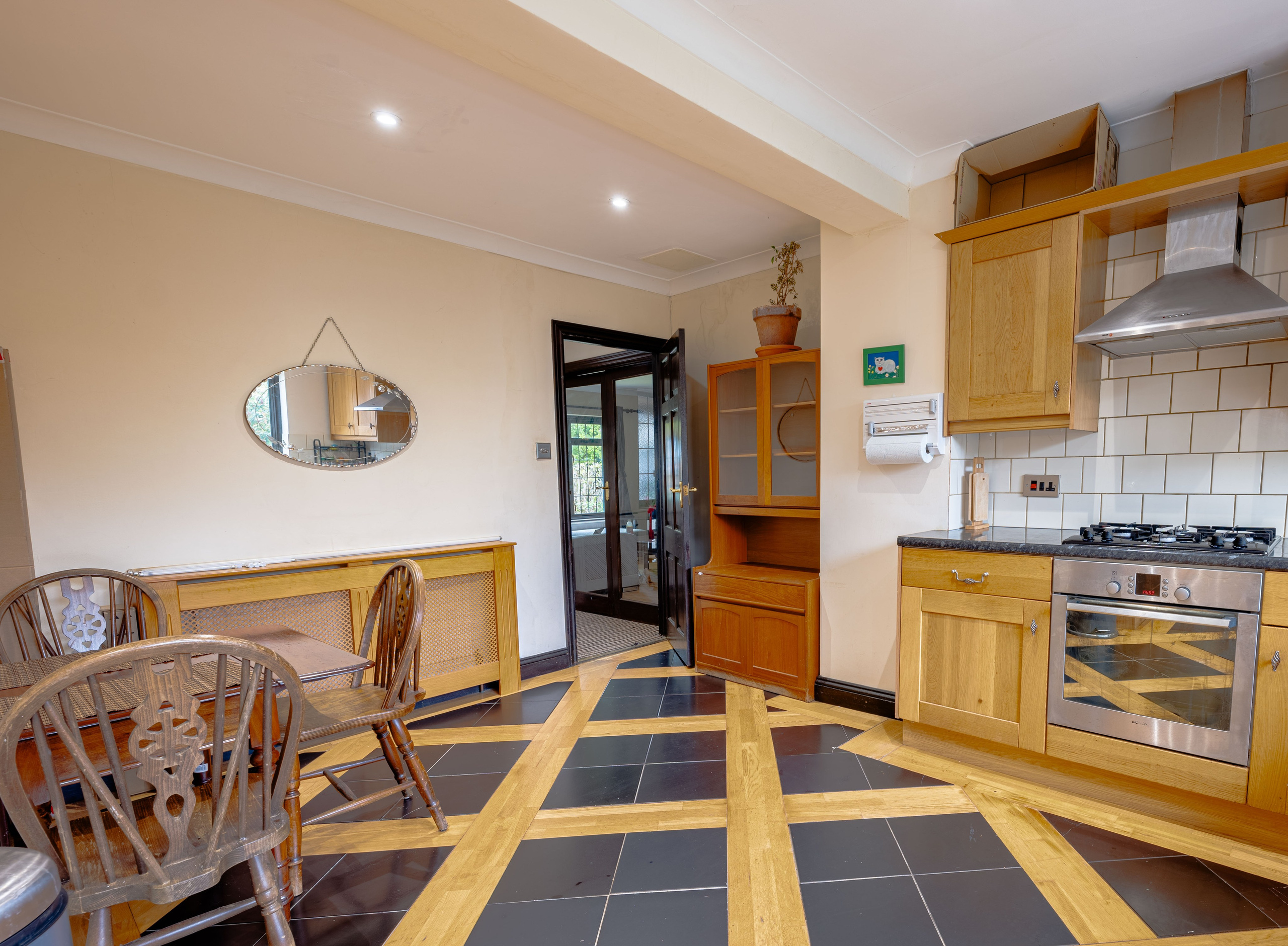 Green Lane. Sola SLY | London Photographer and Videographer