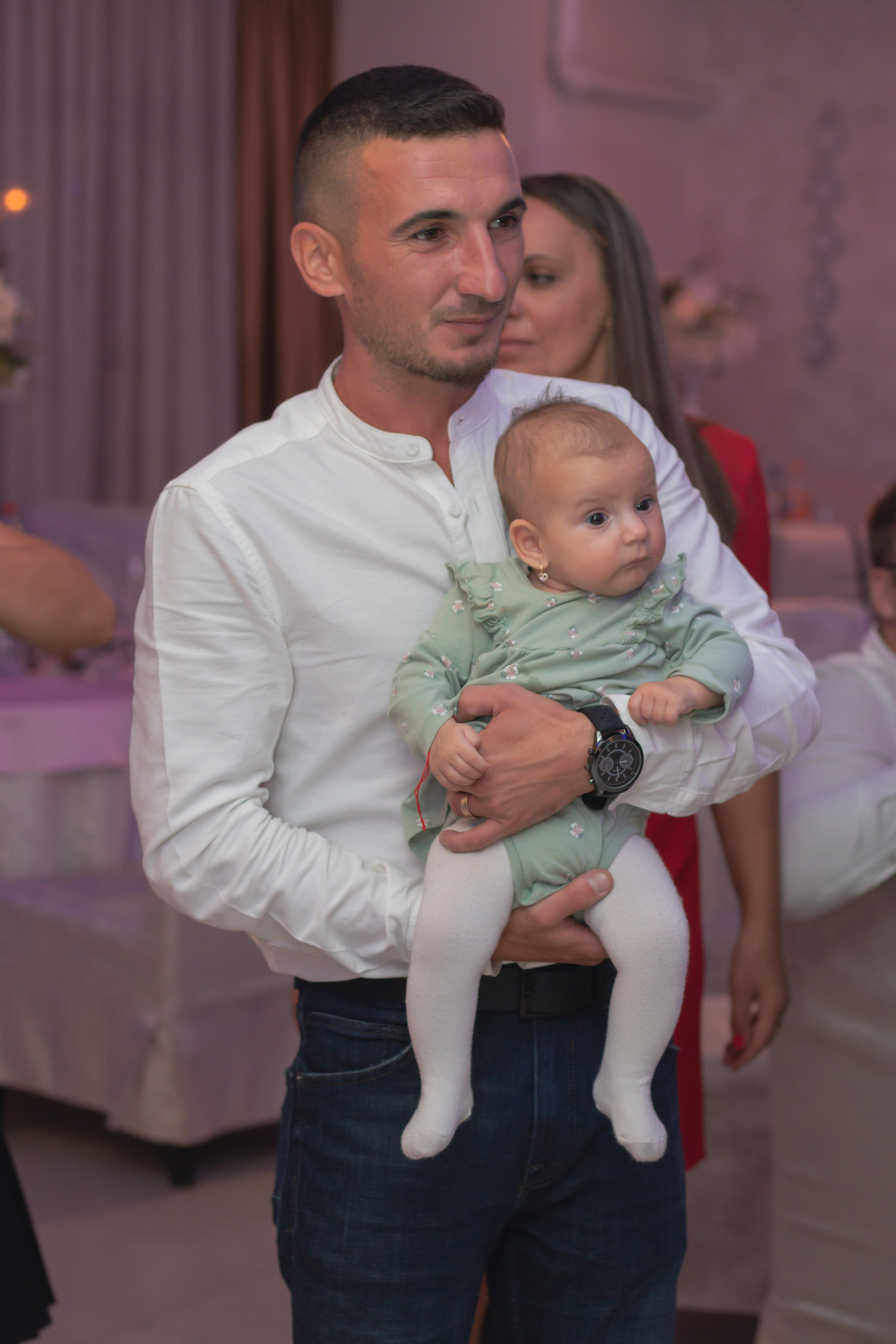 Ariana. Fotograf si videograf — evenimente si studio