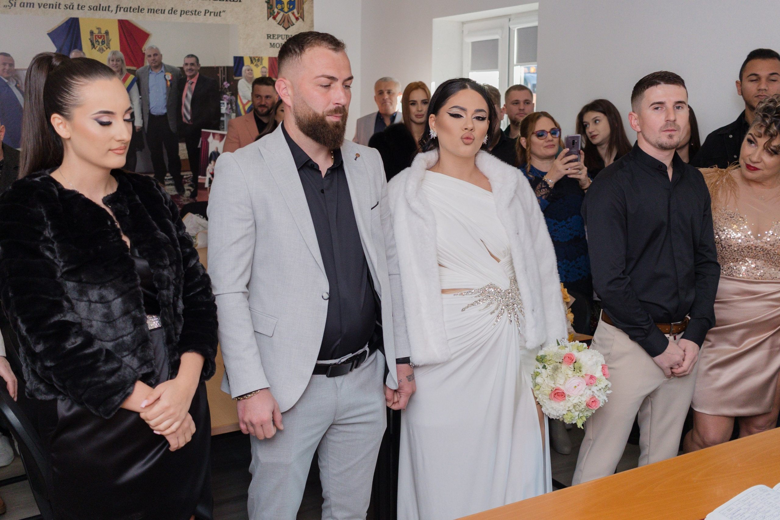 Madalina & Alin. Fotograf si videograf — evenimente si studio
