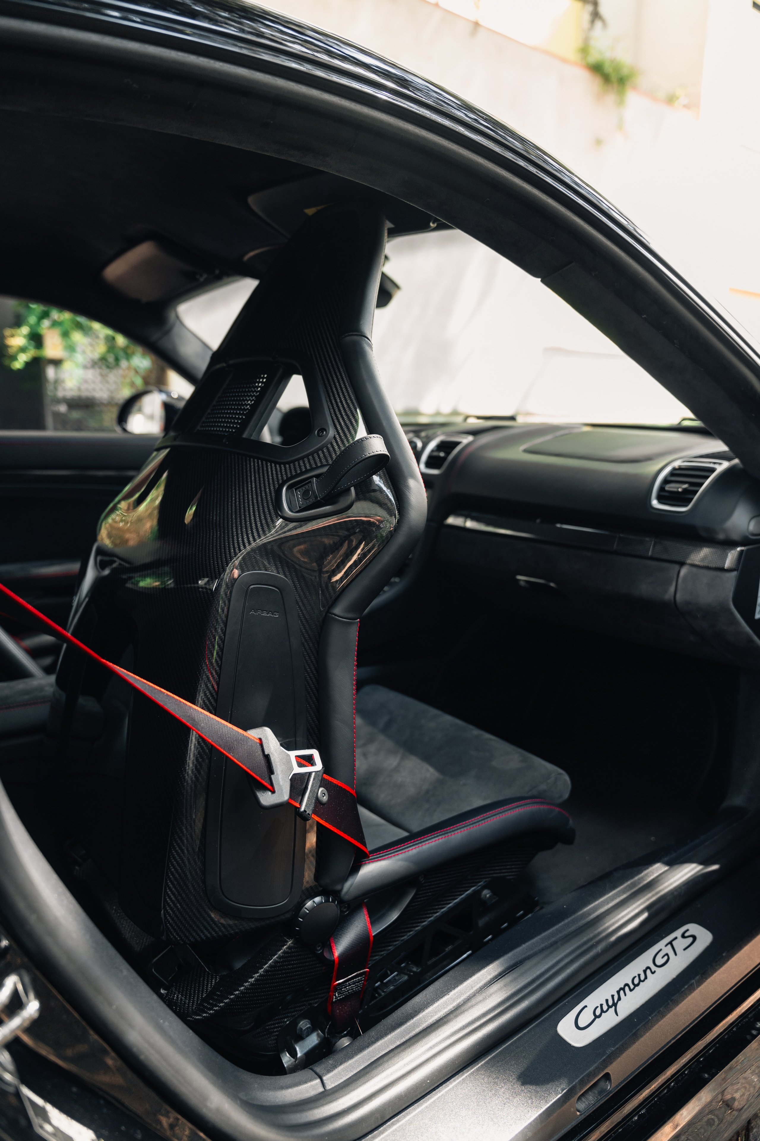 Porsche Cayman GTS. Photographer in Paris — Vitalii Motruk