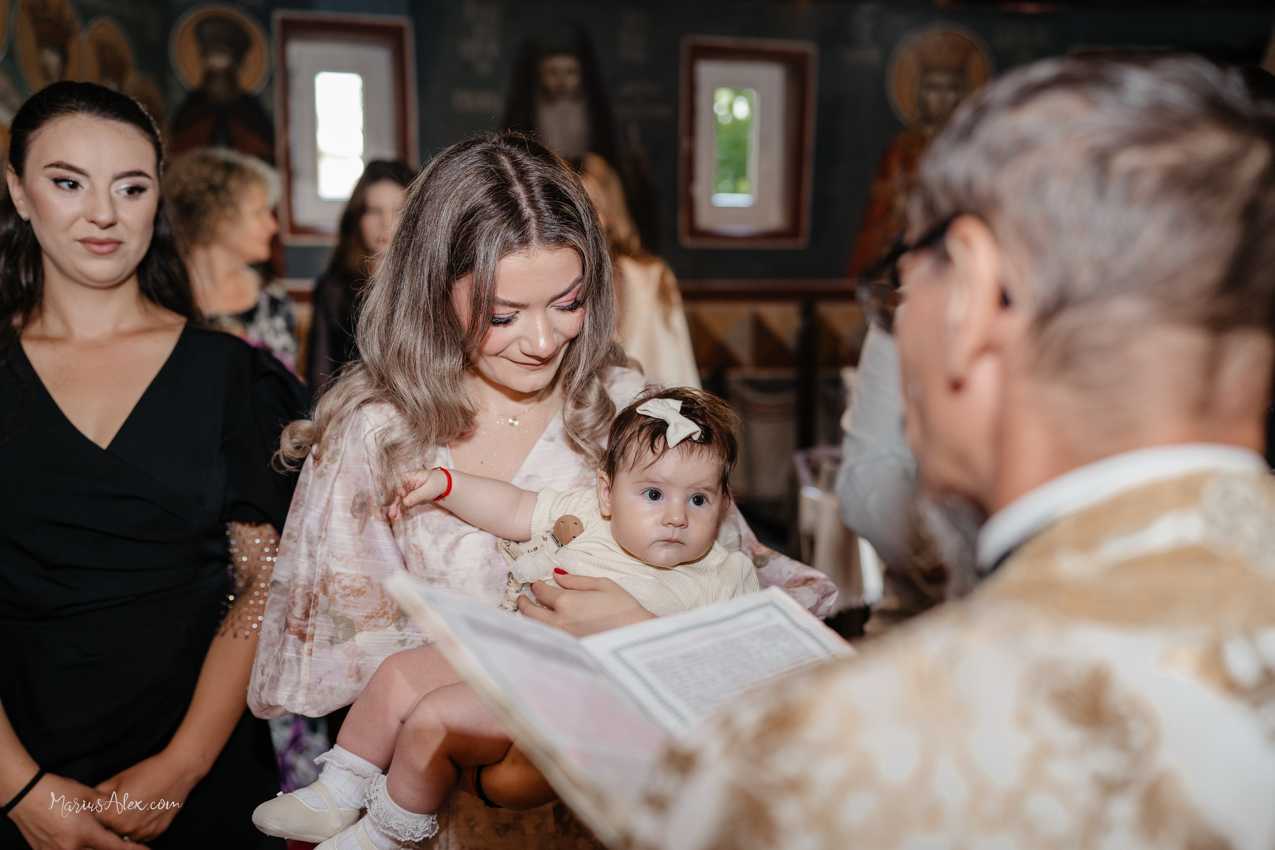 Botezul micutei Olivia Maria. Marius Alex fotograf de eveniment si portret din Suceava