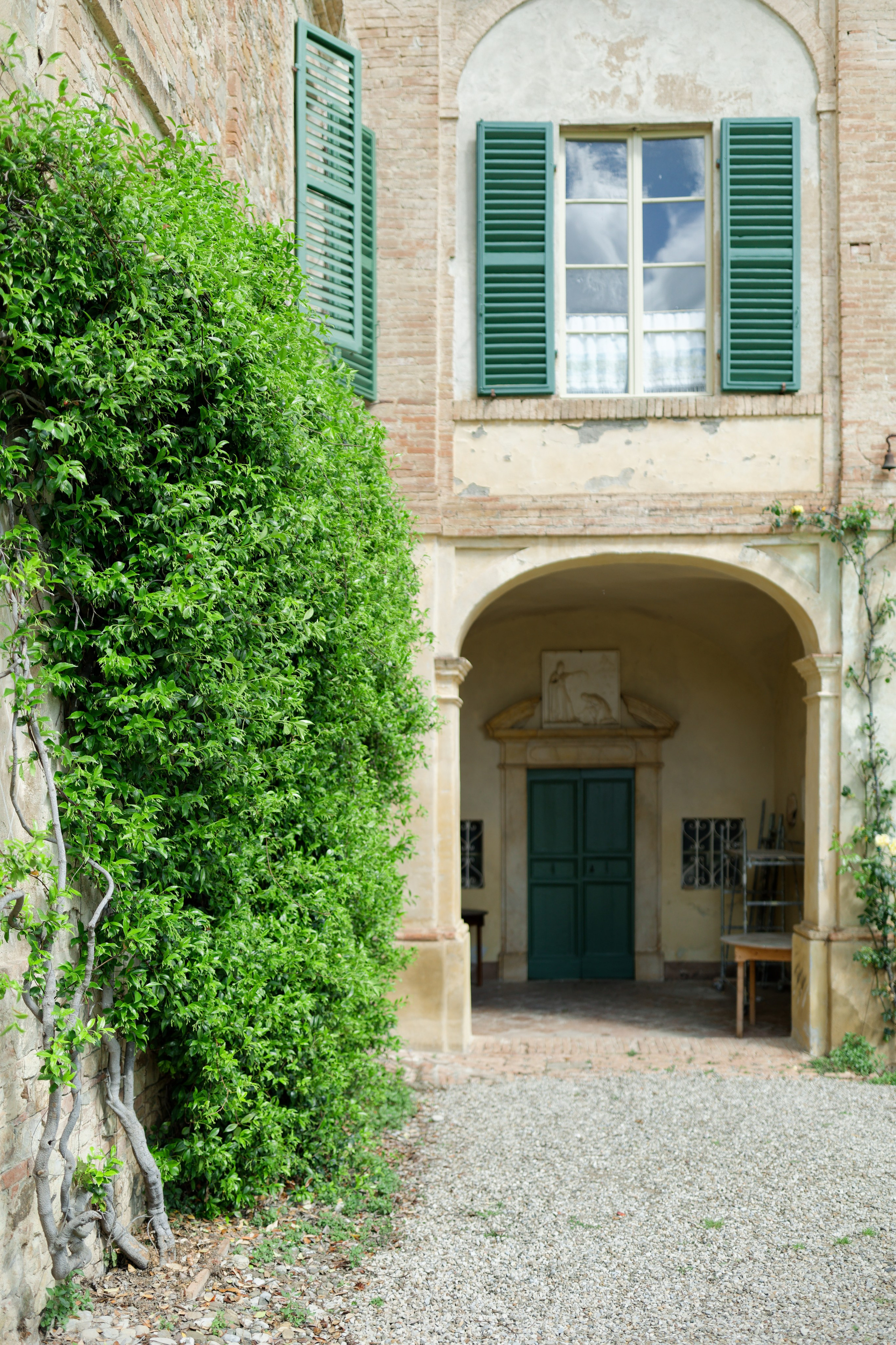 Wedding editorial at Villa di Geggiano, Tuscany, Italy