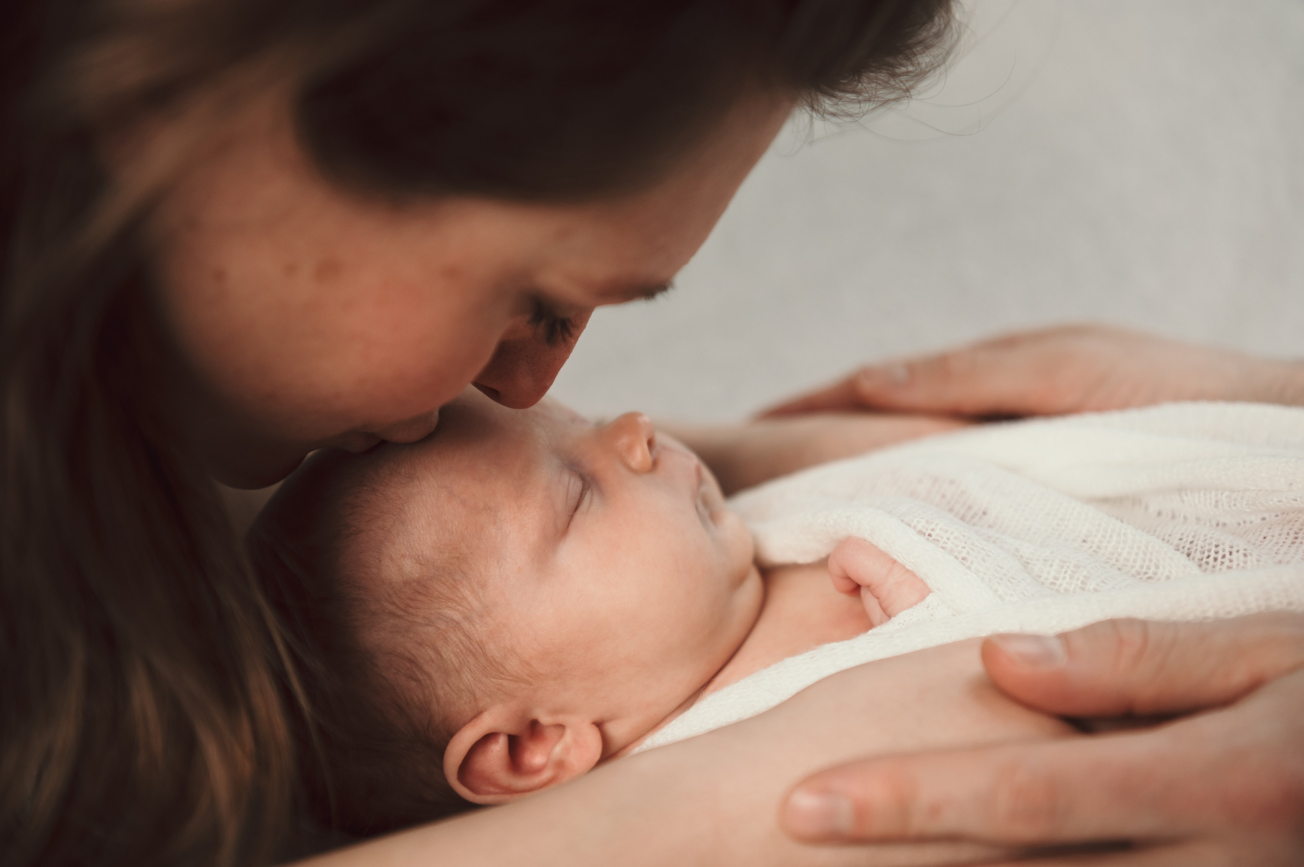 Lea. Maternity Newborn and Family photographer Hamburg Claire Hambley