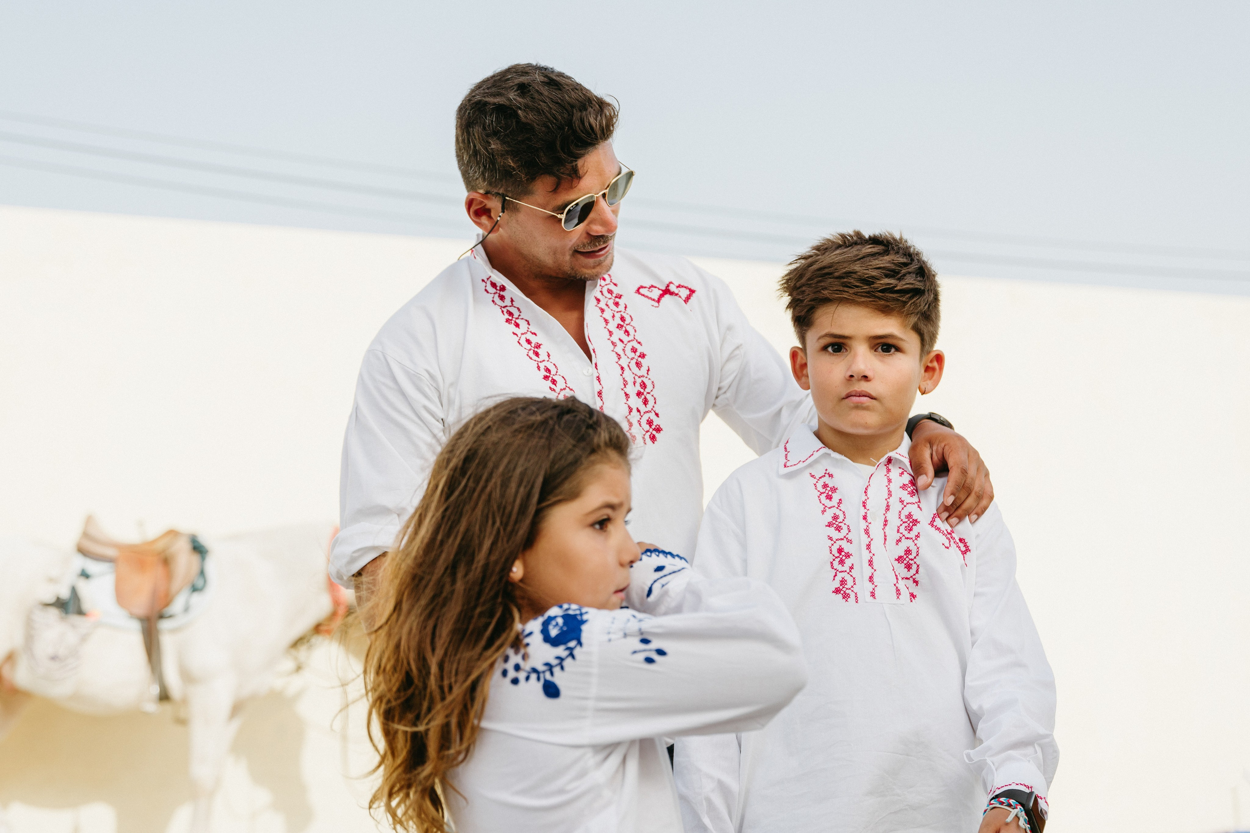 Marlene & Tiago com filhos. Passeios a Cavalo na Praia Peniche | Eco Salgados Agroturismo