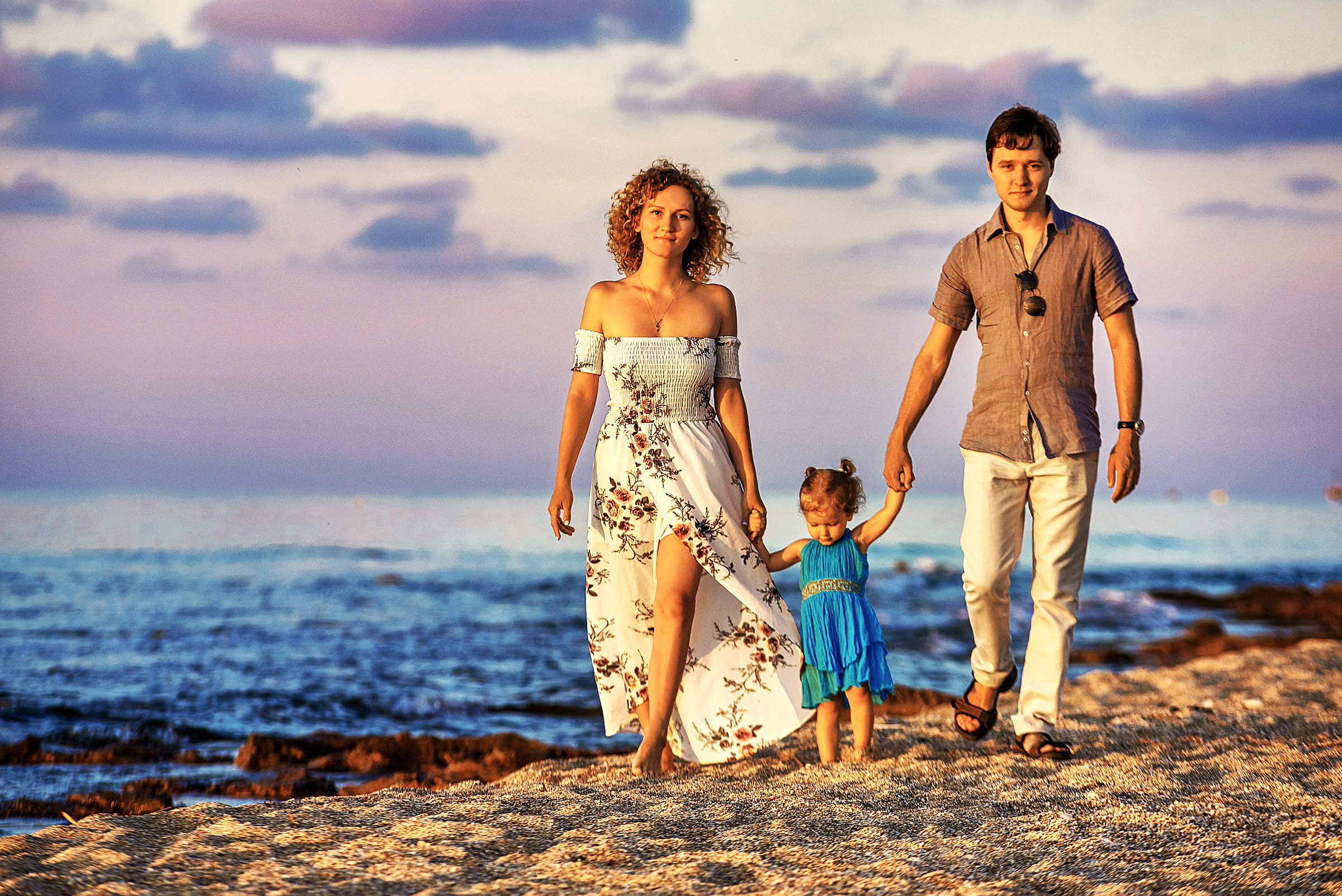 Walk. Studio Photomax — Maxim Prikhodnyuk content, family, wedding and adver